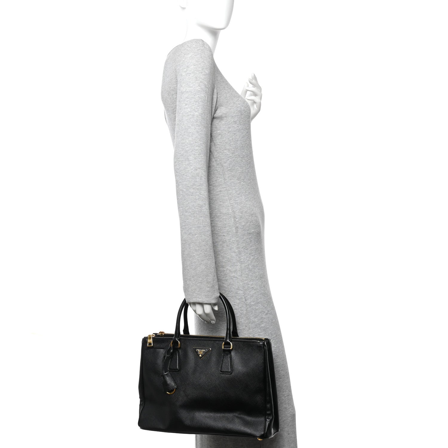 Saffiano Medium Galleria Double Zip Tote Black