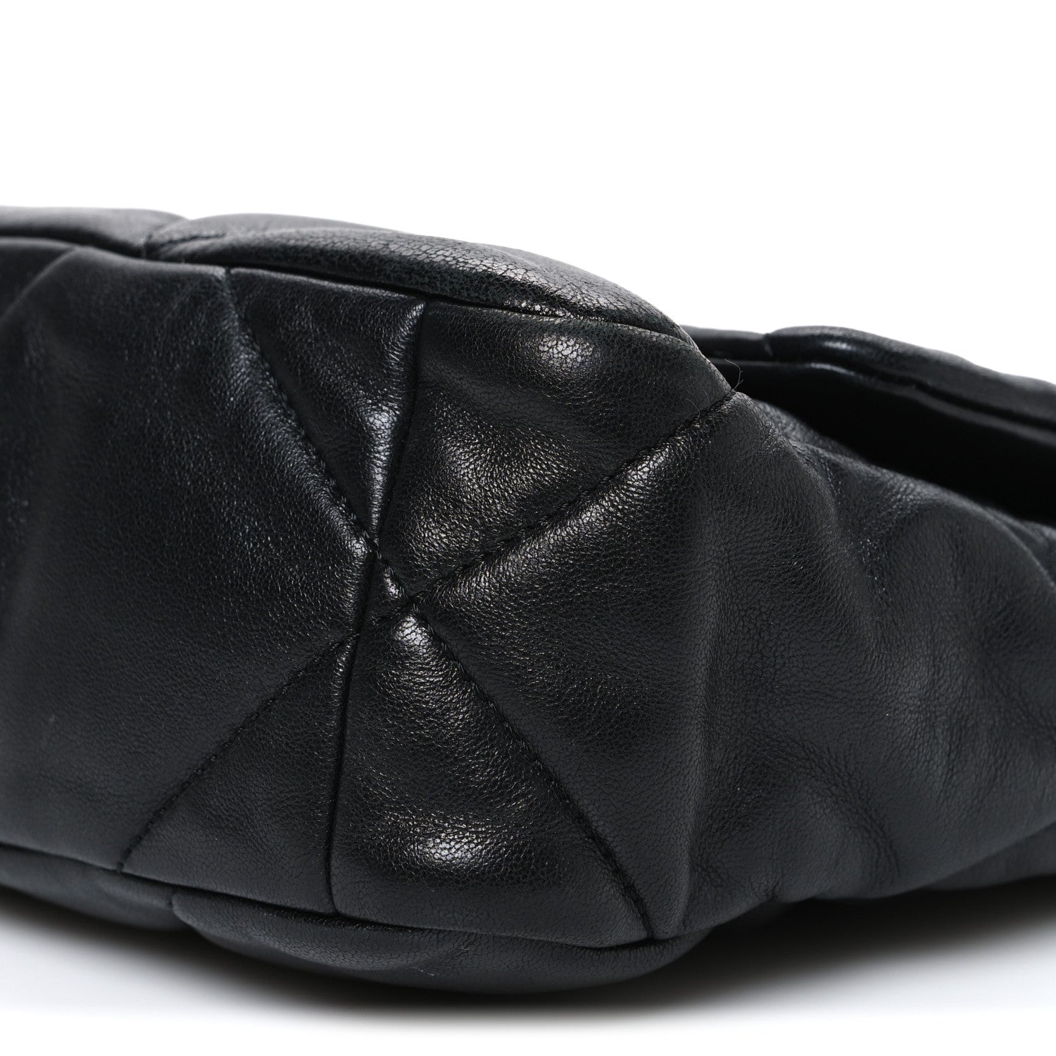 Lambskin Quilted Medium Chanel 19 Flap Black