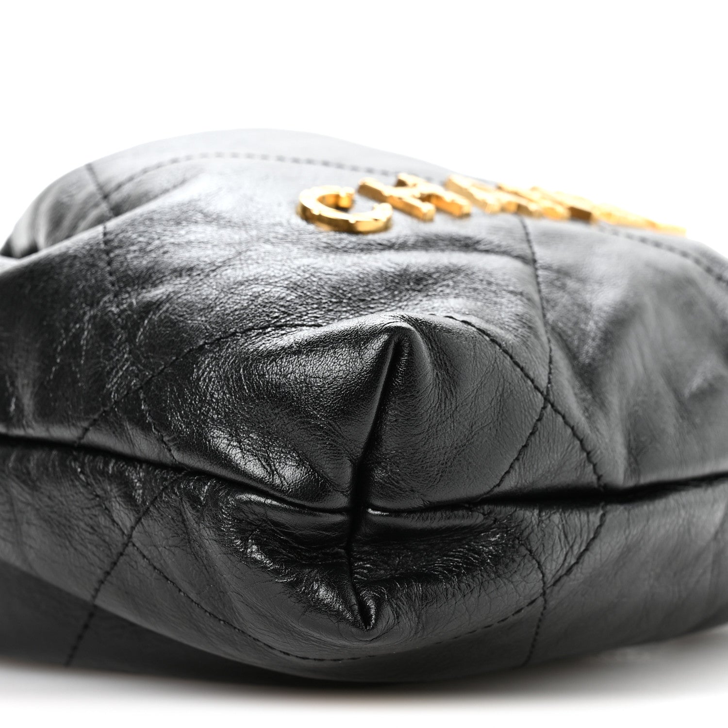 Shiny Crumpled Calfskin Quilted Pearl Mini Chanel 22 Black