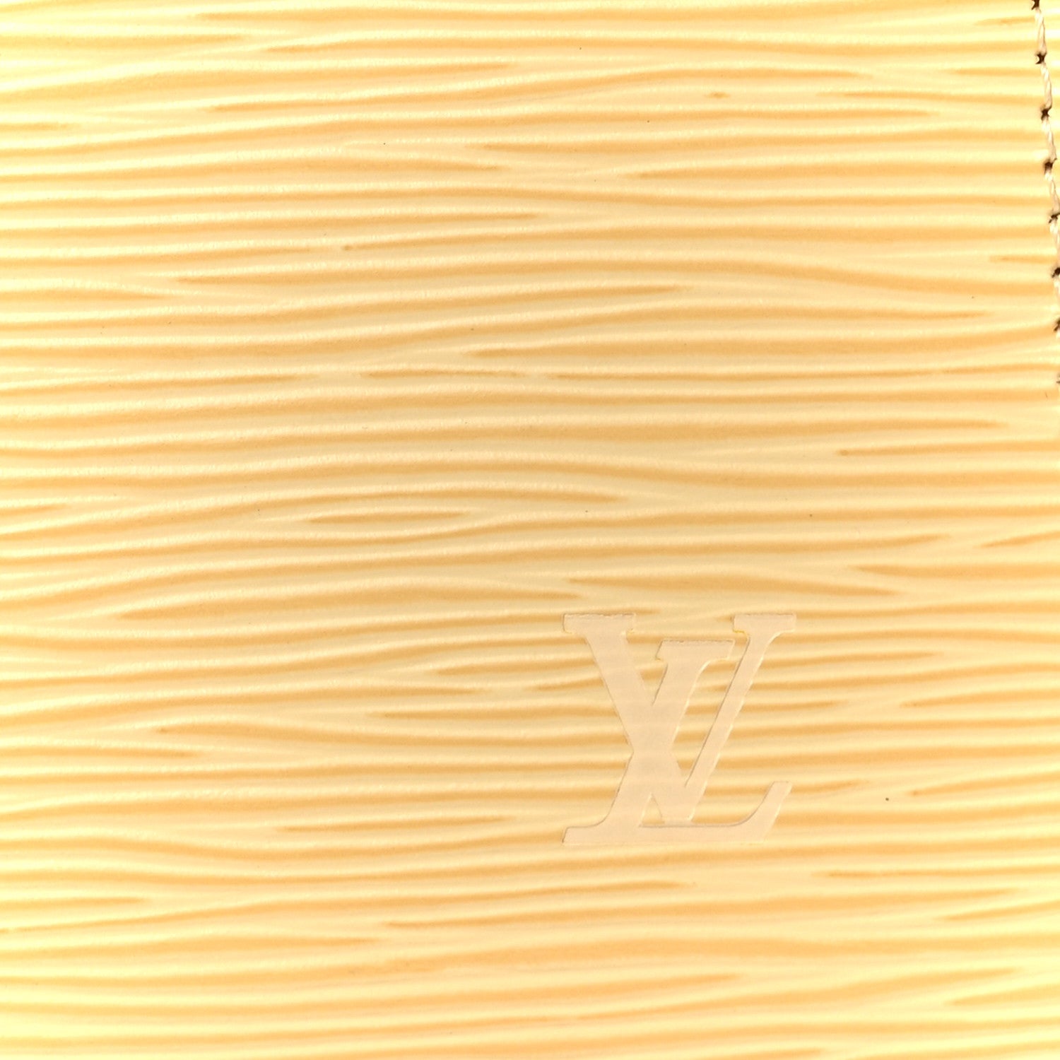 Epi Pochette Accessories 24  Vanilla