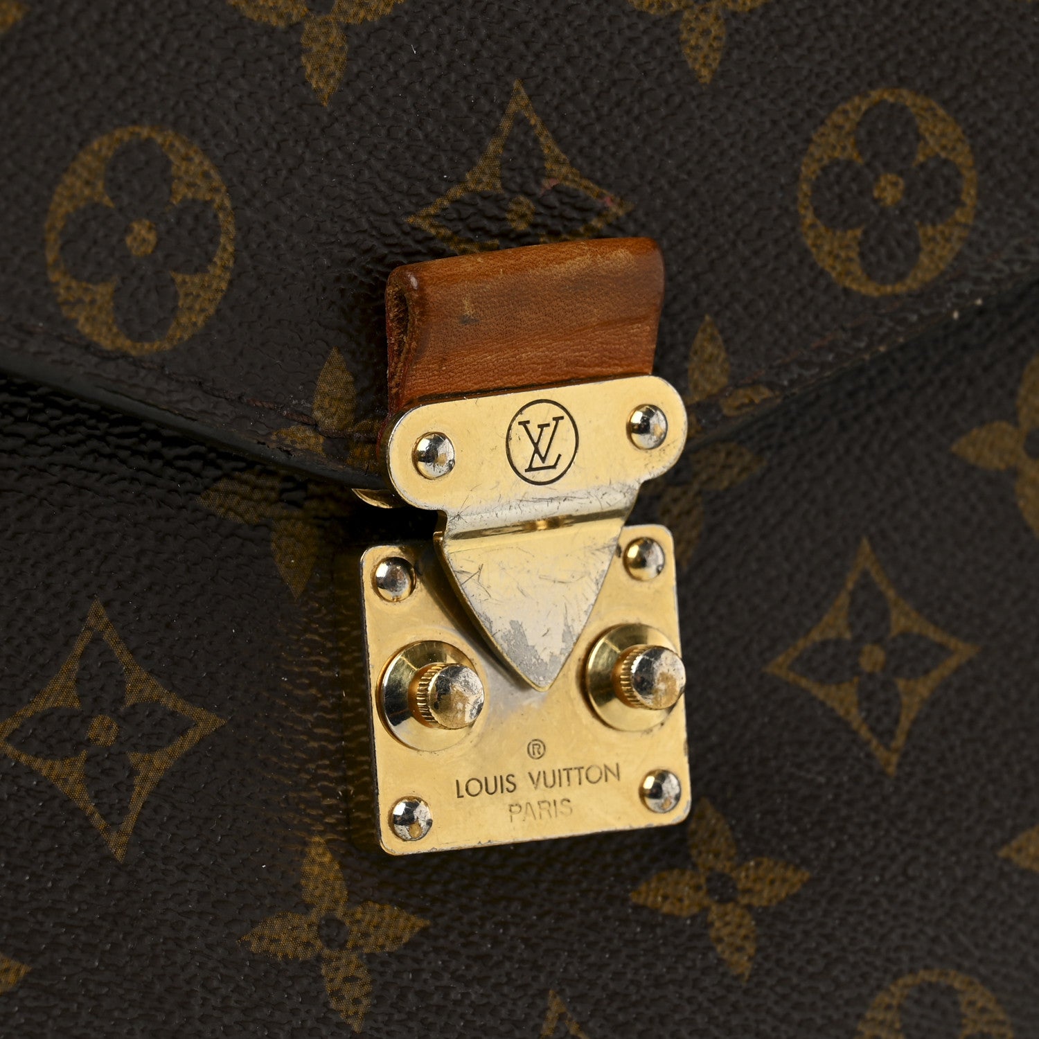 Monogram Pochette Metis