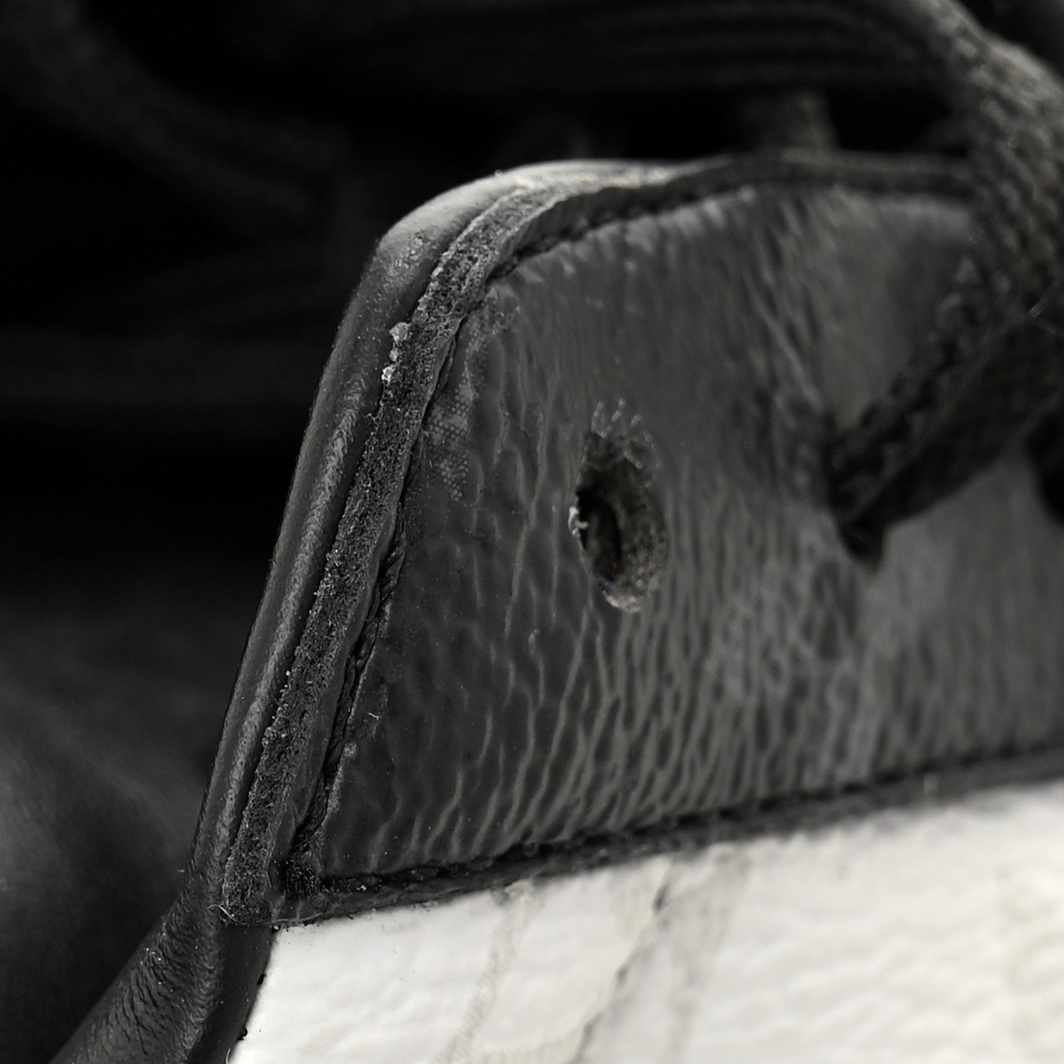 Calfskin Monogram Mens Rivoli Sneakers 9 White Black
