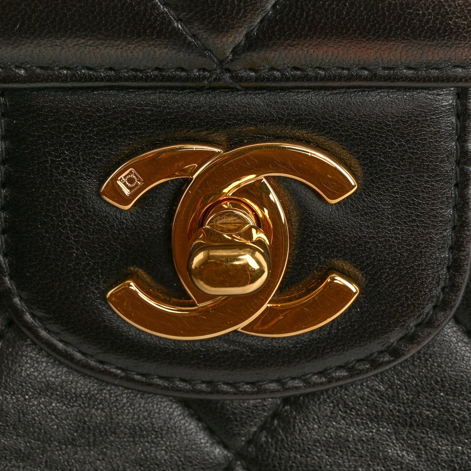 Lambskin Quilted Medium Single Flap Black