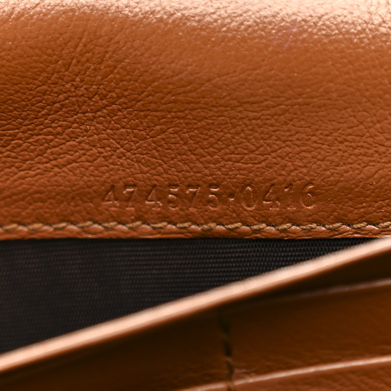 Azalea Calfskin Matelasse Diagonal GG Marmont Chain Wallet Cuir