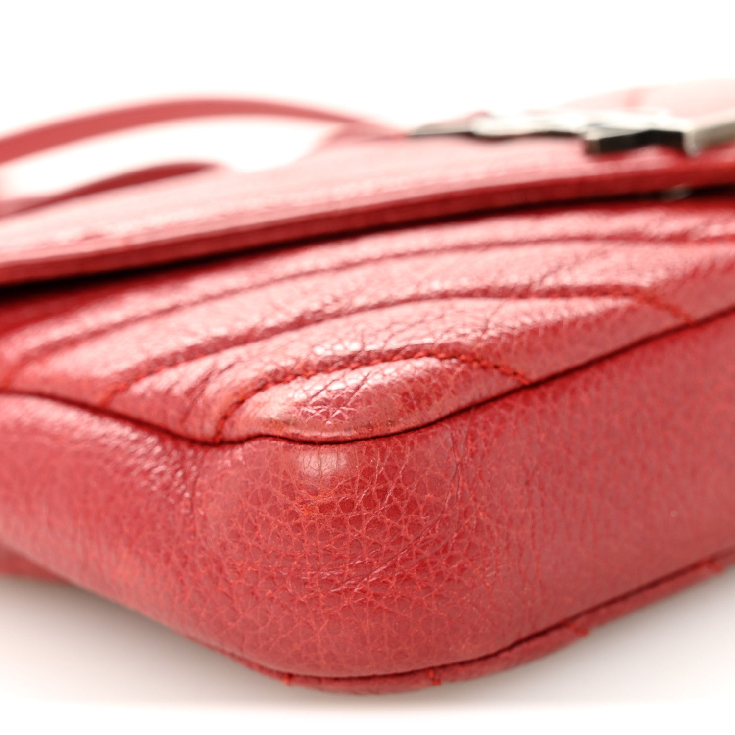 Sheepskin Matelasse Chevron Monogram College Chain Wallet New Red