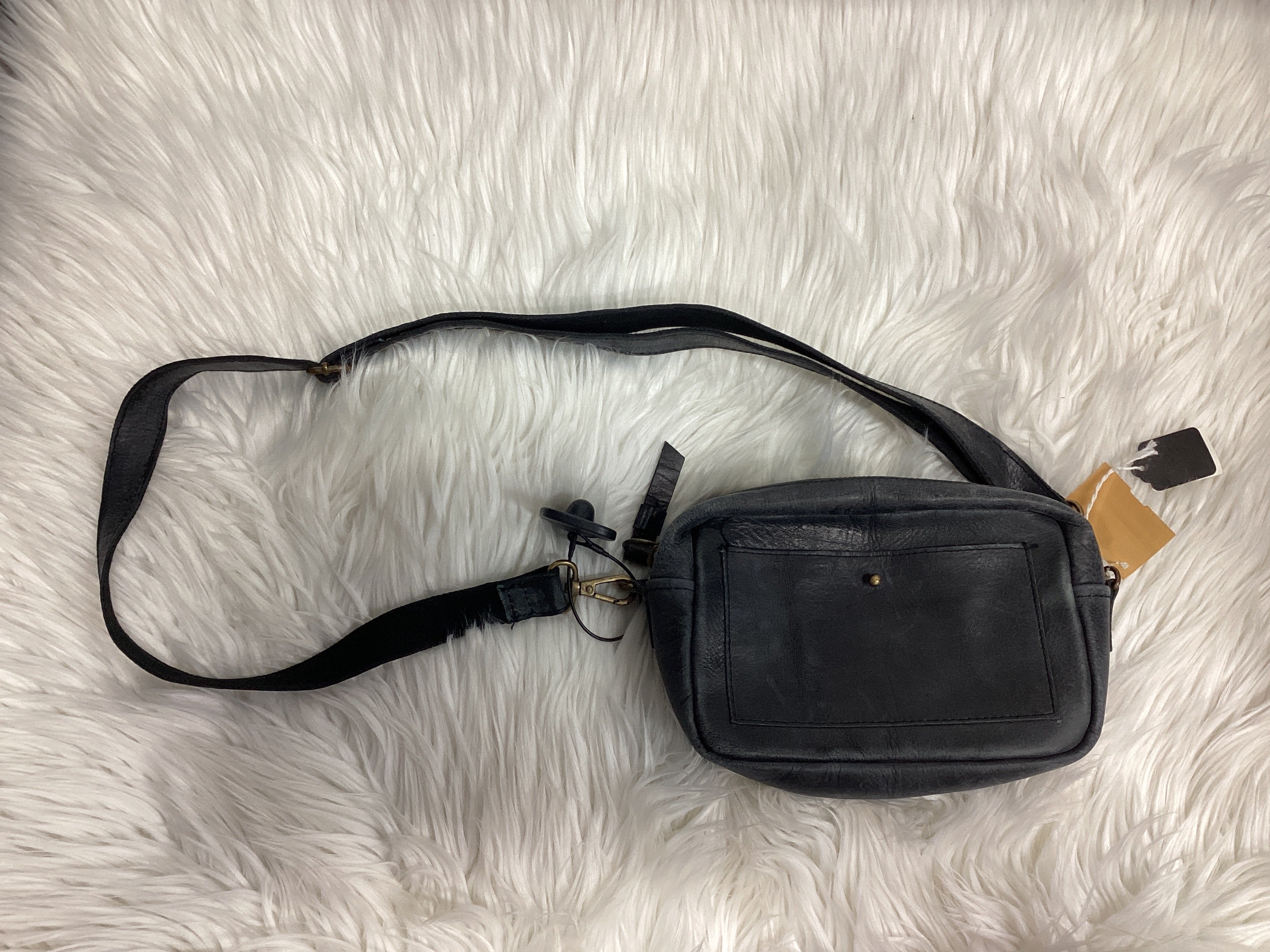Crossbody By Cmc In Grey, Size:Medium