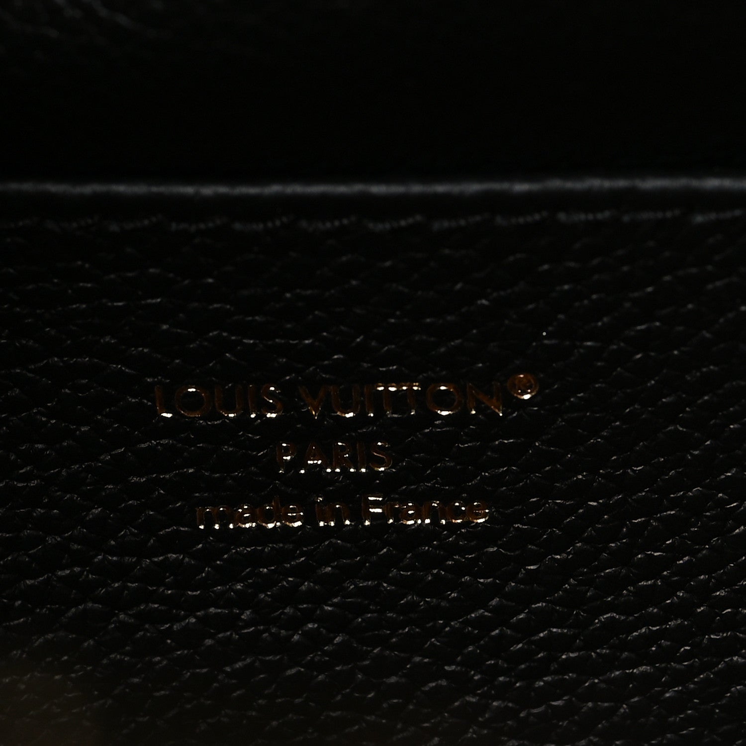 Taurillon Capucines GM Souple Black