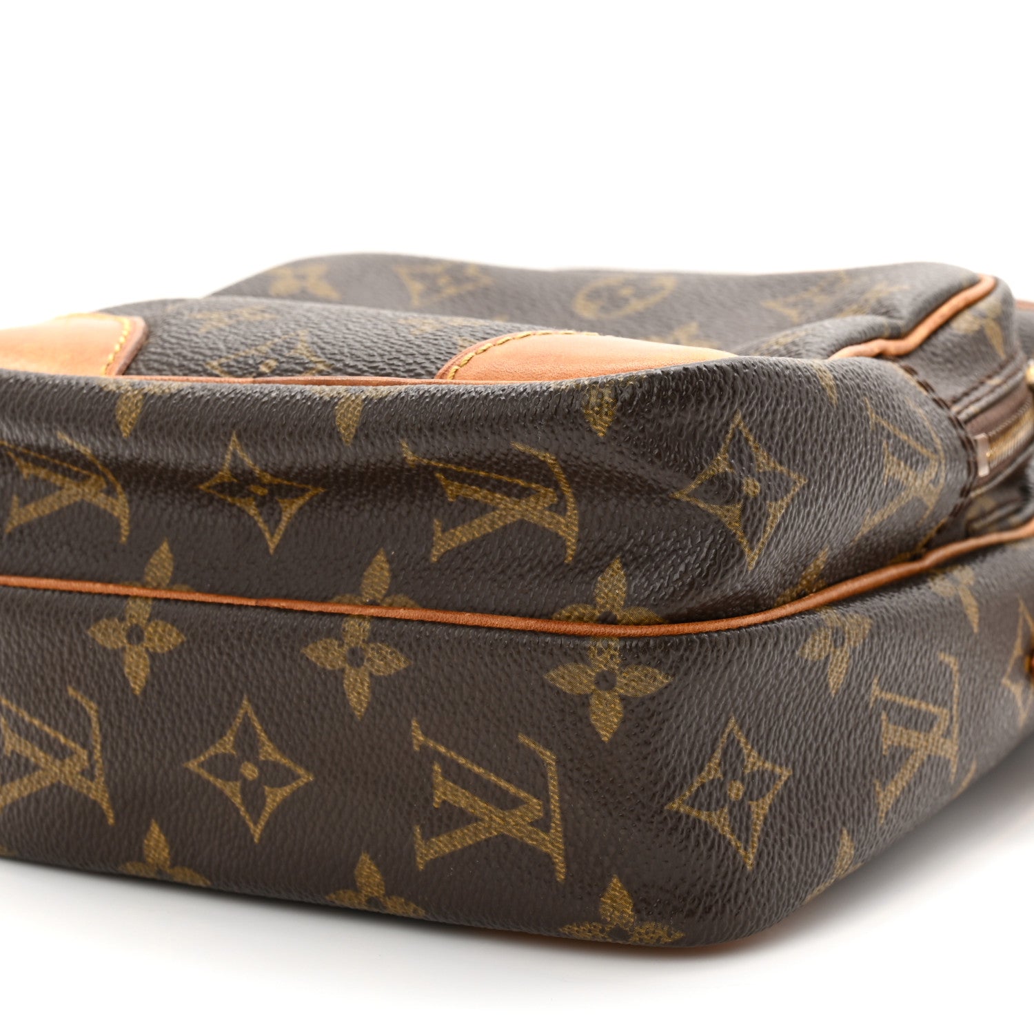 Monogram Amazone