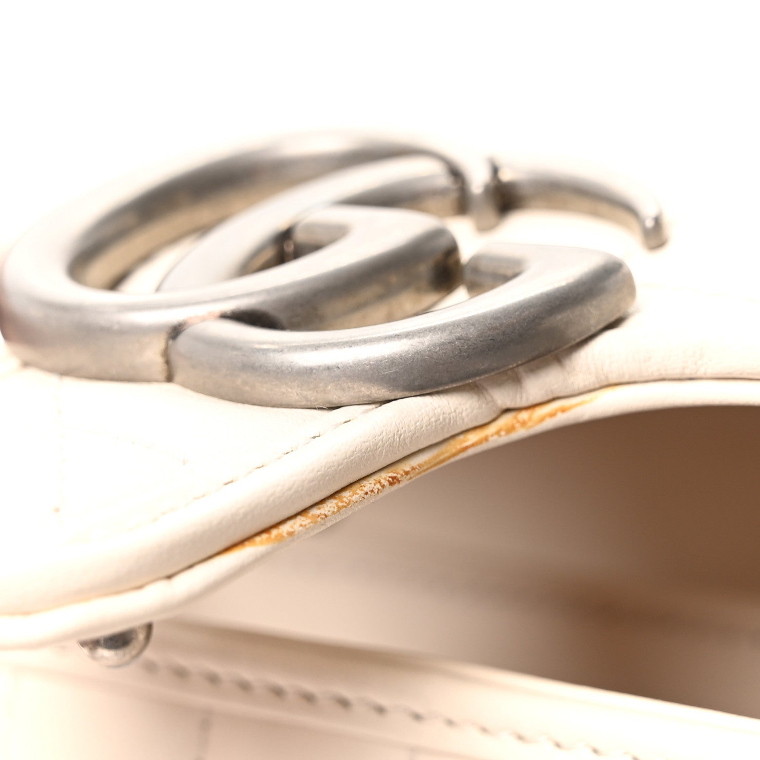 Calfskin Matelasse Aria Small GG Marmont Shoulder Bag Mystic White
