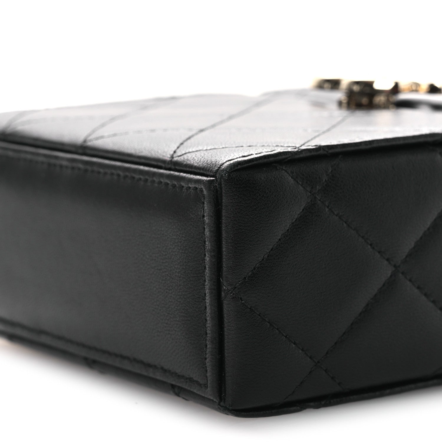 Lambskin Quilted Small Box With Chain Black