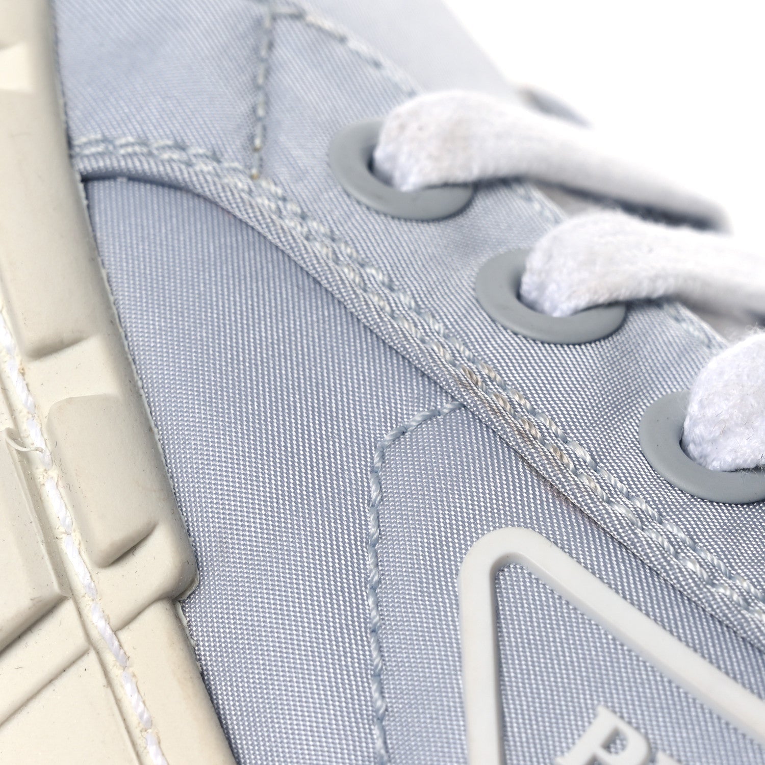Re-Nylon Gabardine Triangle Logo Double Wheel 50mm Sneakers 38 Cielo