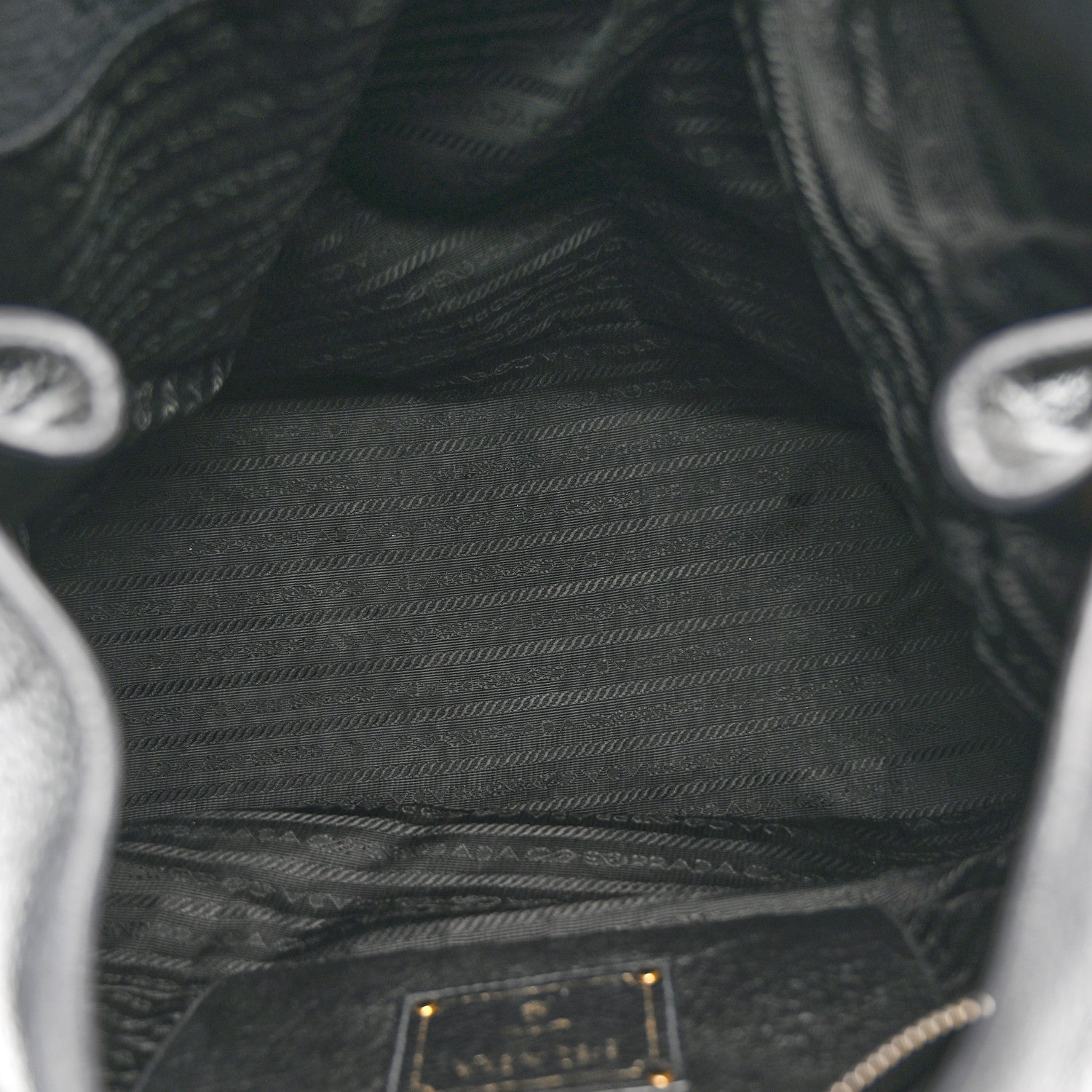 Vitello Daino Hobo Black