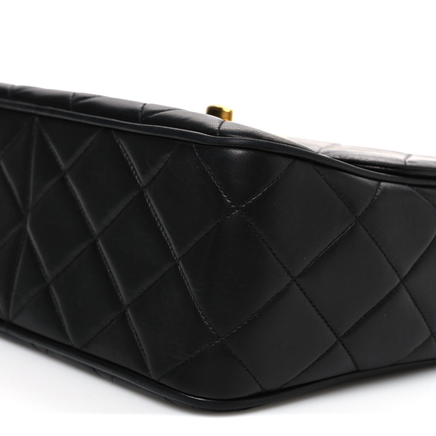 Lambskin Quilted Medium Single Flap Black