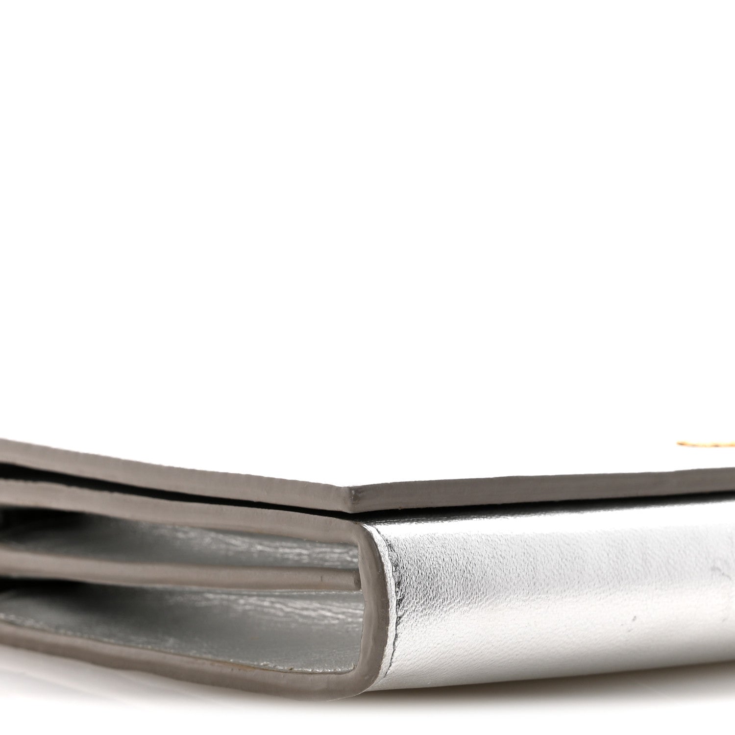 Metallic Grained Calfskin Classic Letters Chain Wallet Argento