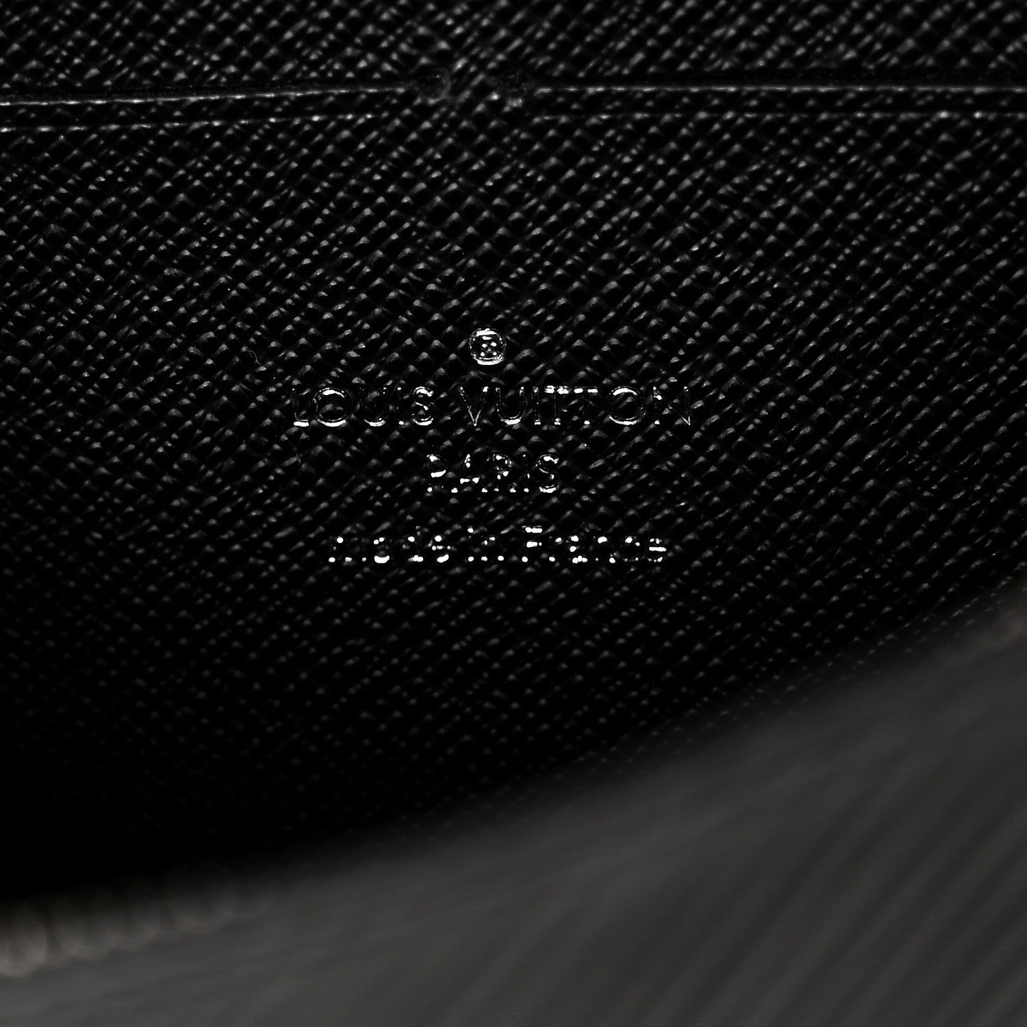 Epi Twist Belt Chain Wallet Black