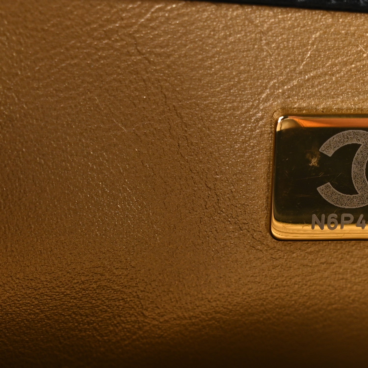 Lambskin Quilted Mini Pearl Crush Flap Black