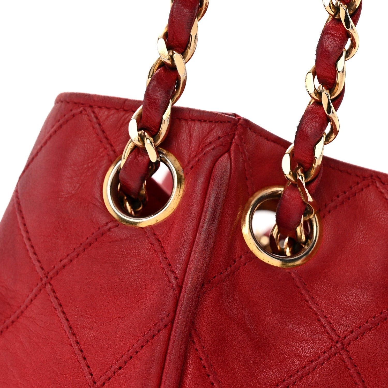 Lambskin Diamond Stitched CC Drawstring Shoulder Bag Red