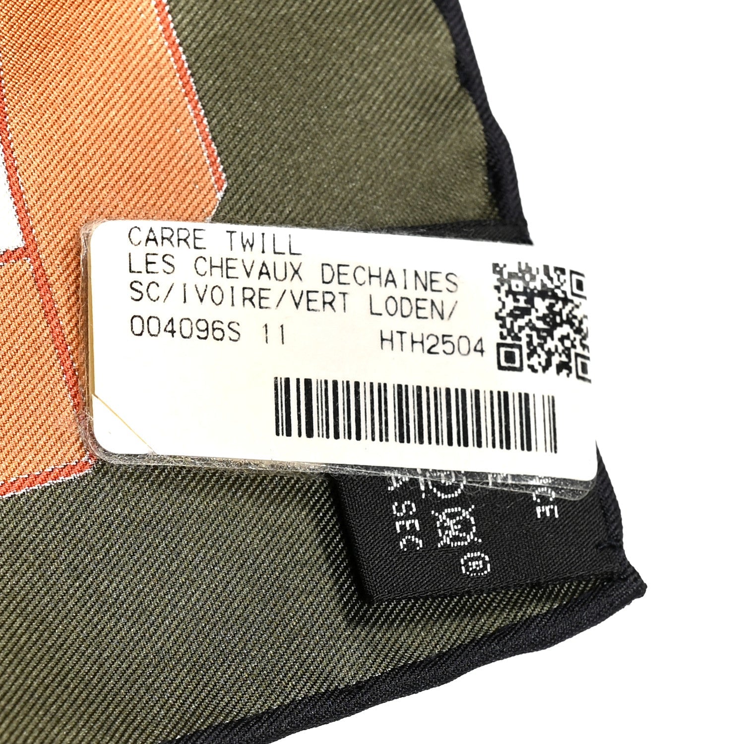 Silk Les Cheveaux Dechaines Scarf 90 Ivoire Vert Loden Vieil Or