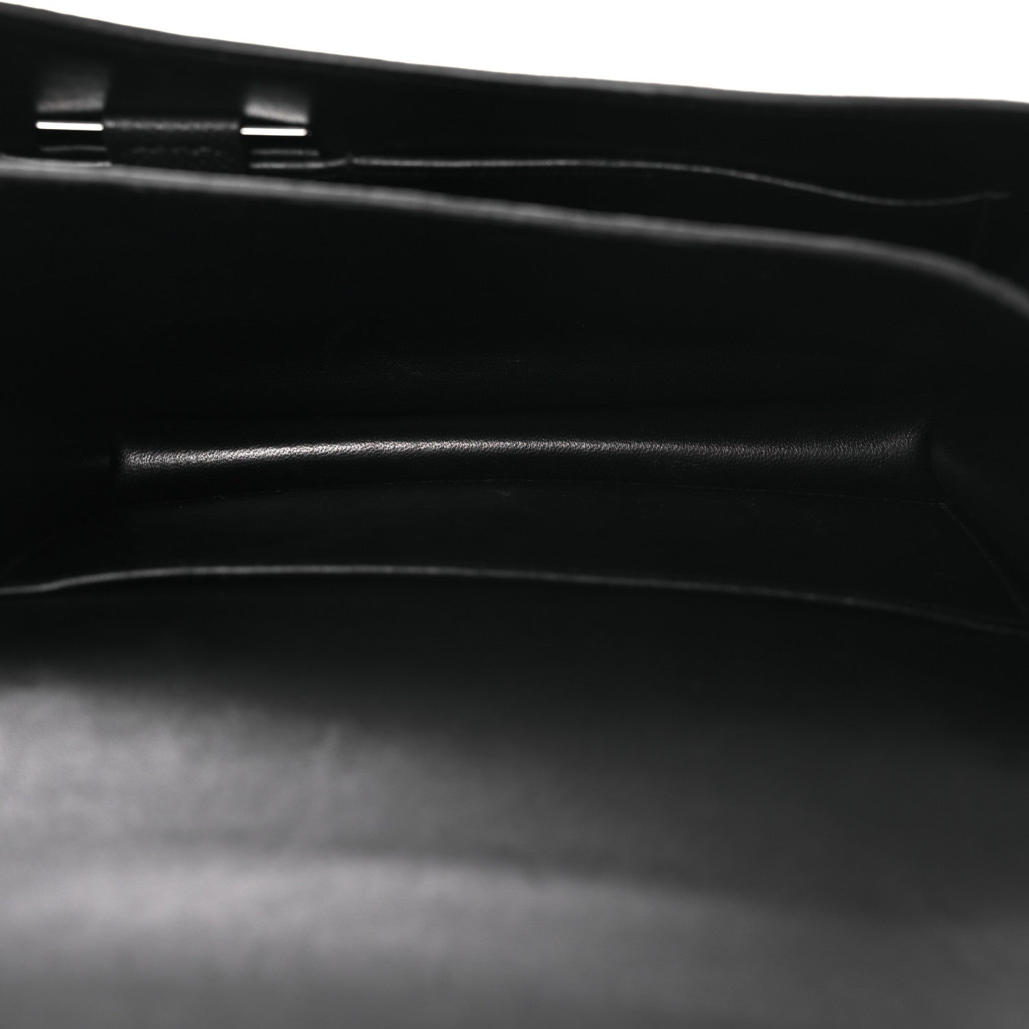 Epsom Constance 18 Black