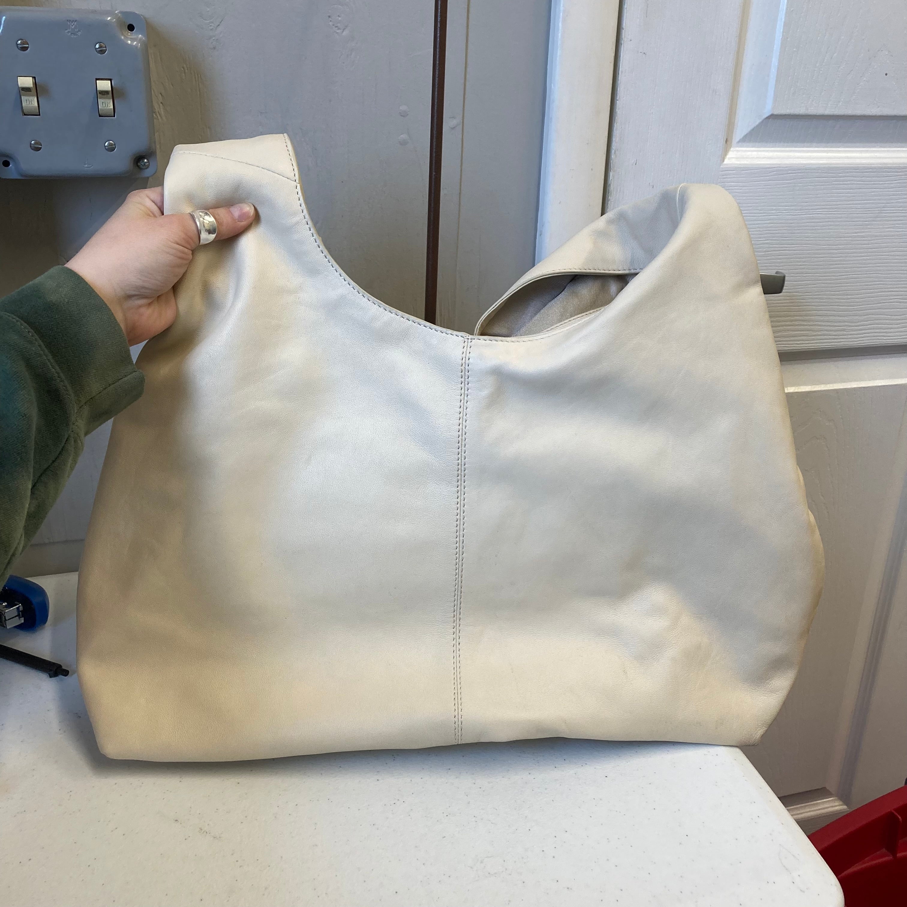 Handbag Leather By Vince Camuto In Cream, Size:Large