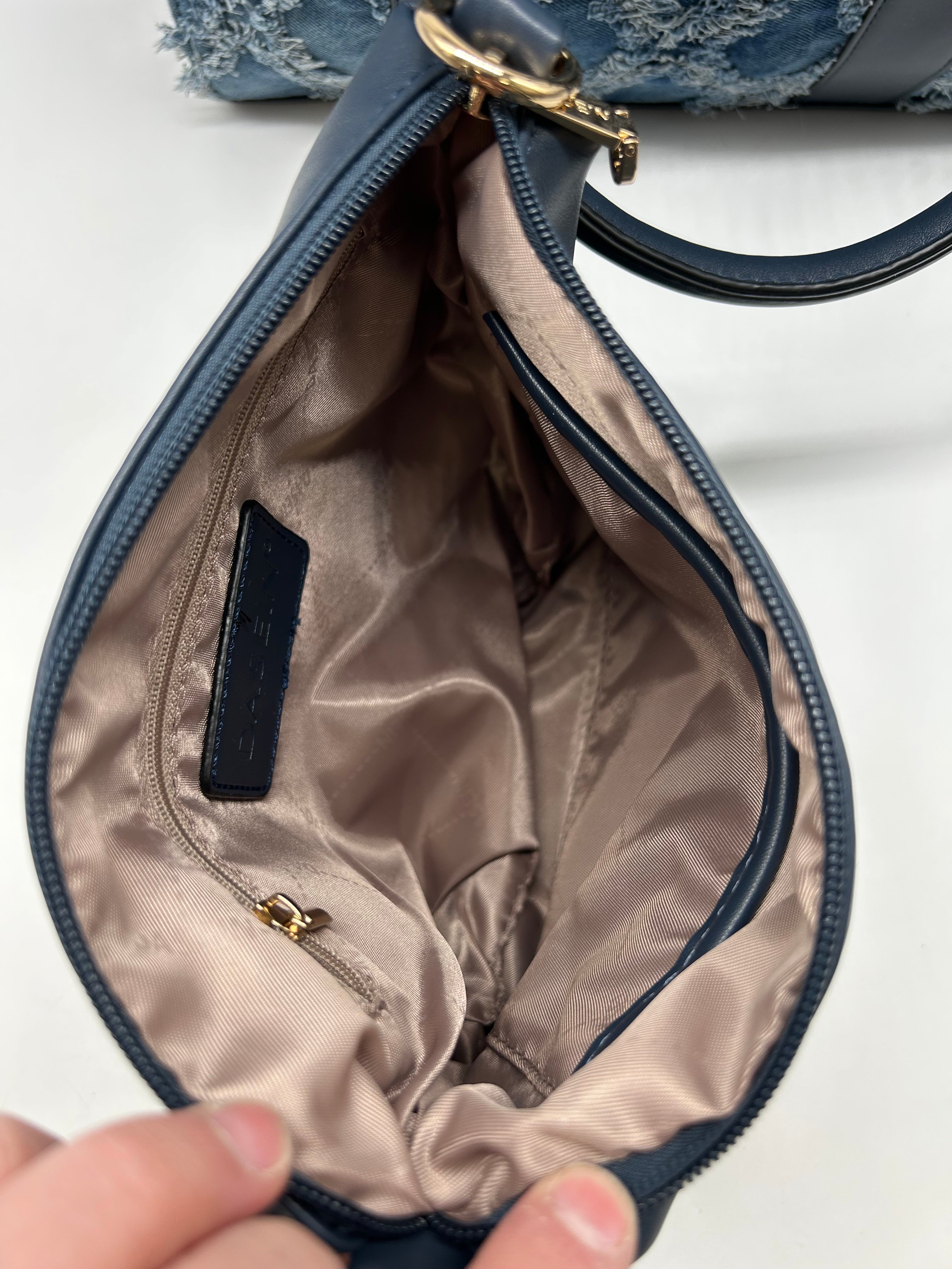 Crossbody By Cmc, Size: Large