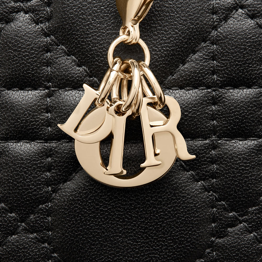 CHRISTIAN DIOR