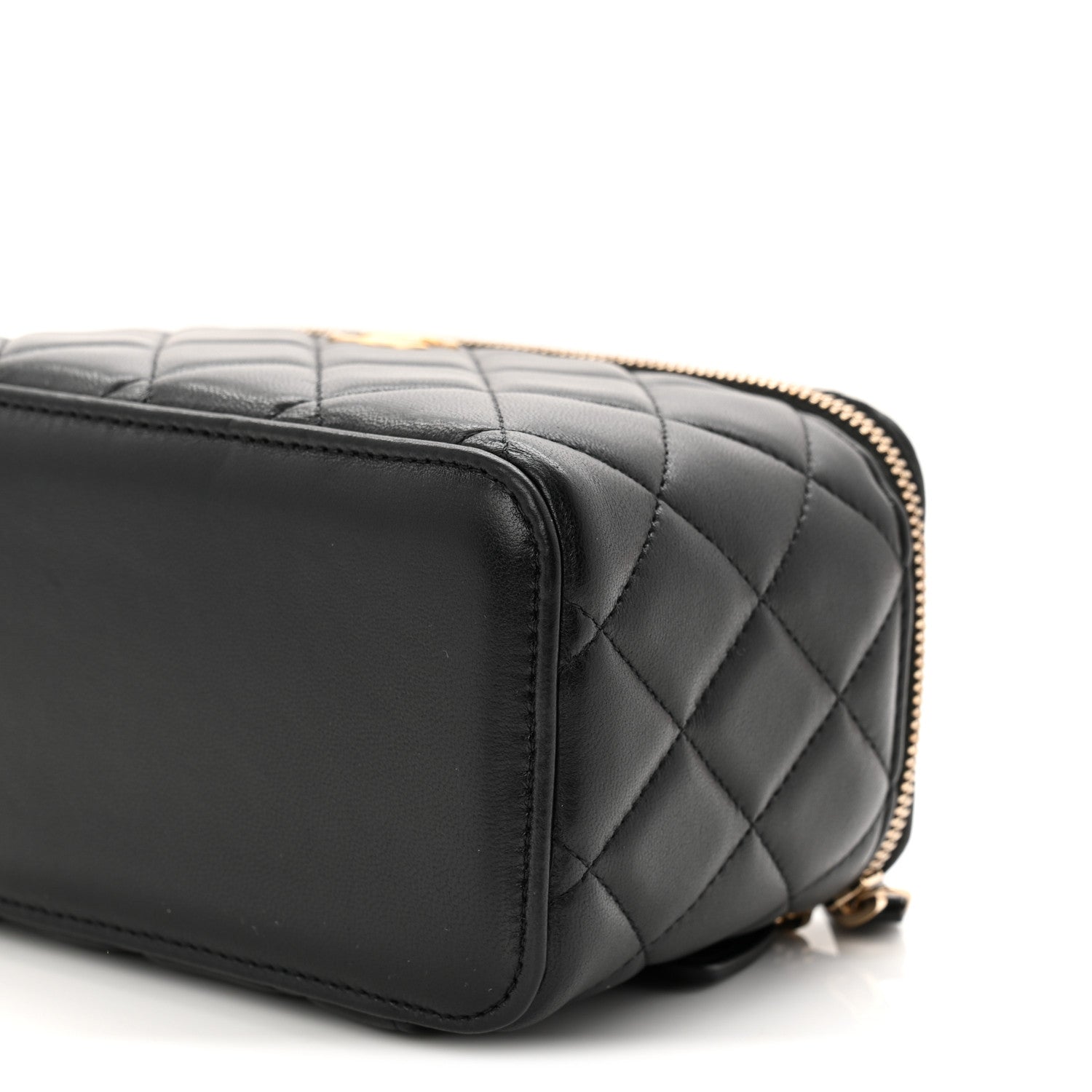 Lambskin Quilted Small Top Handle Vanity Case With Chain Black