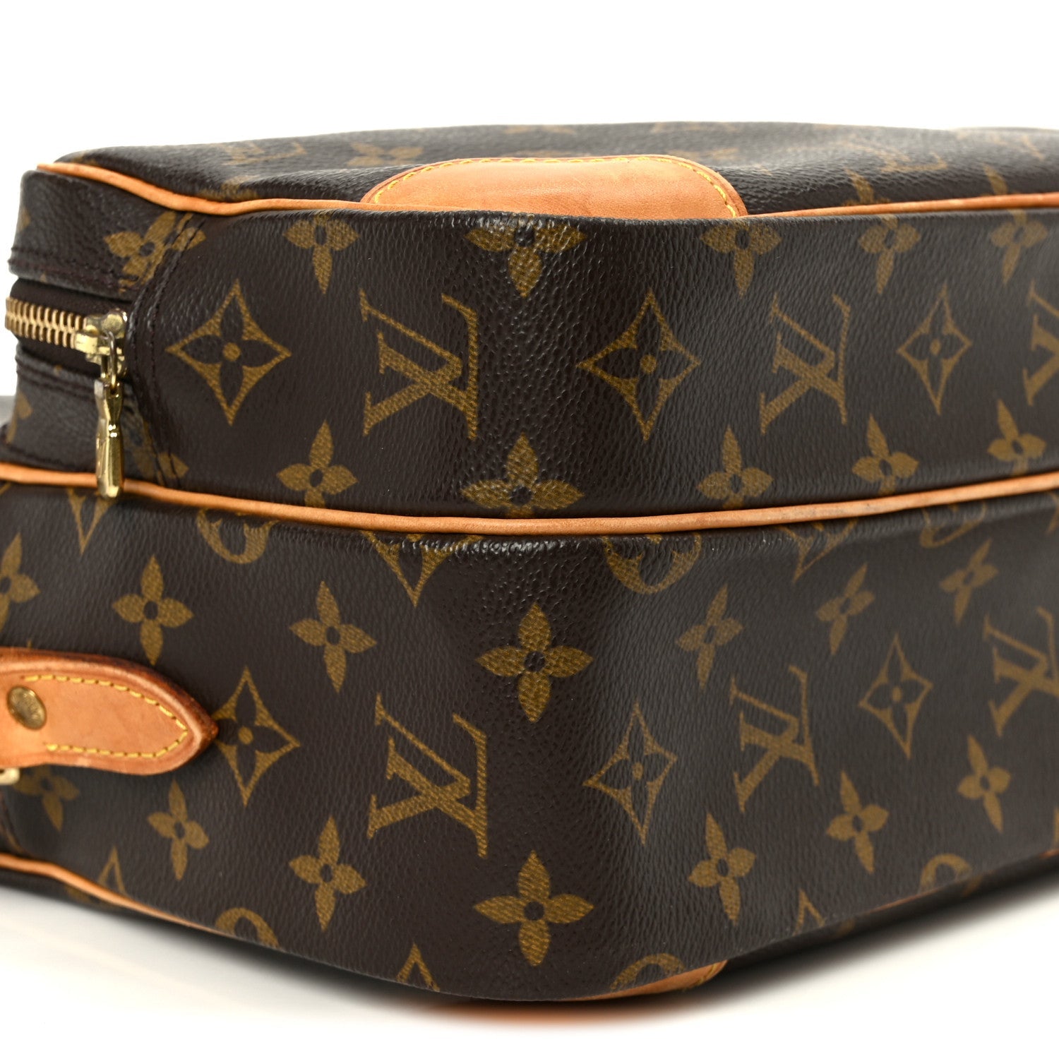 Monogram Nil 28