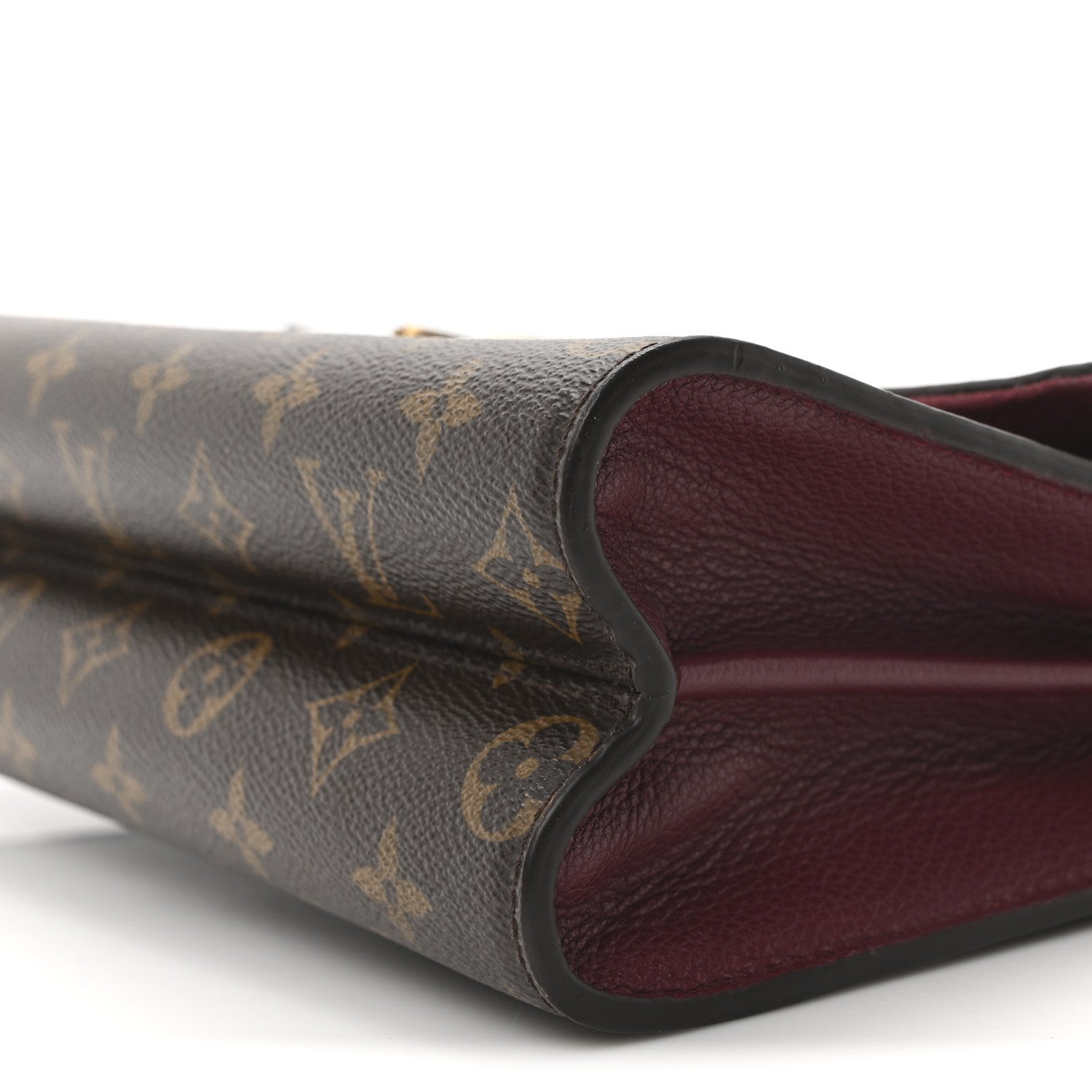 Monogram Victoire Raisin