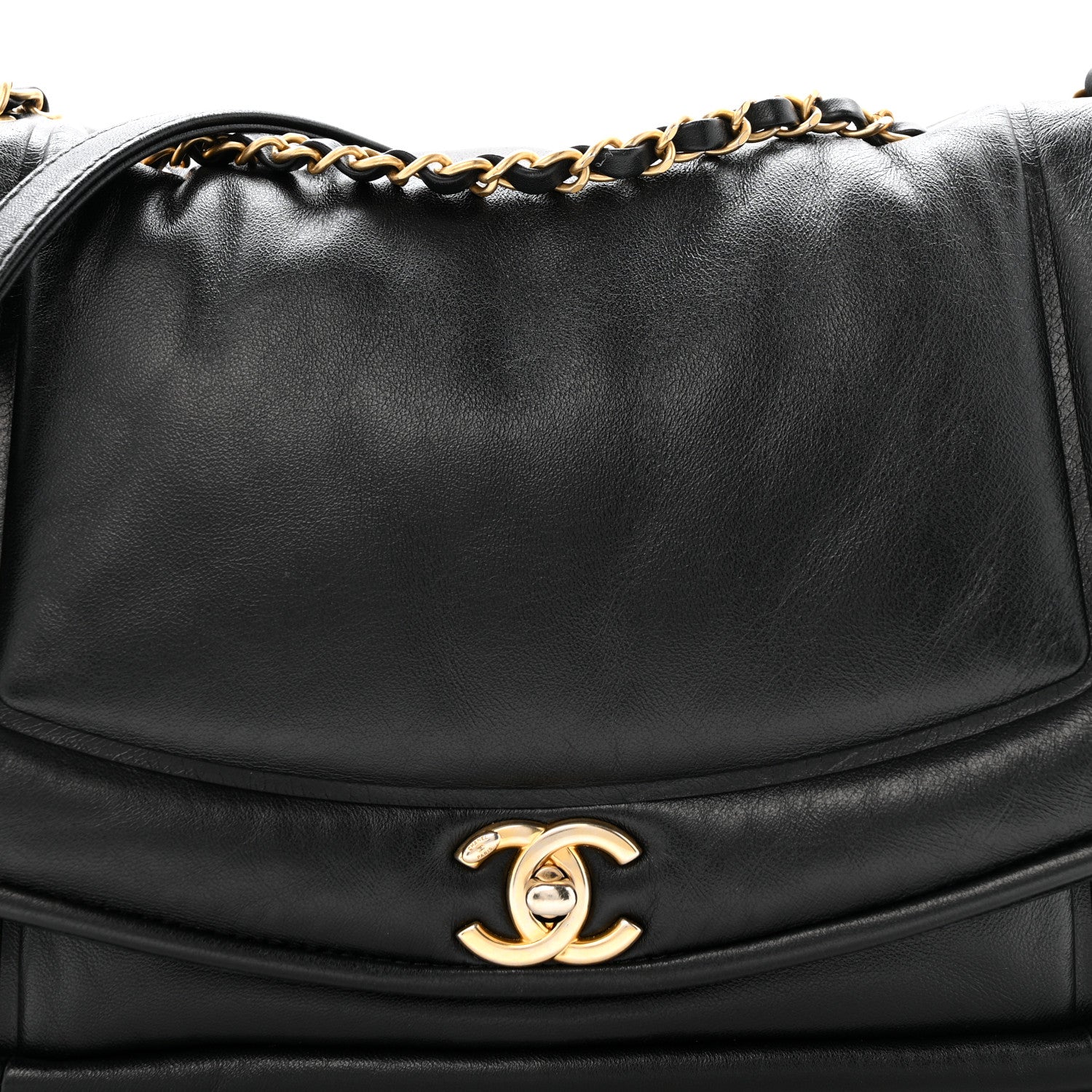 Lambskin Medium Simply Flap Black