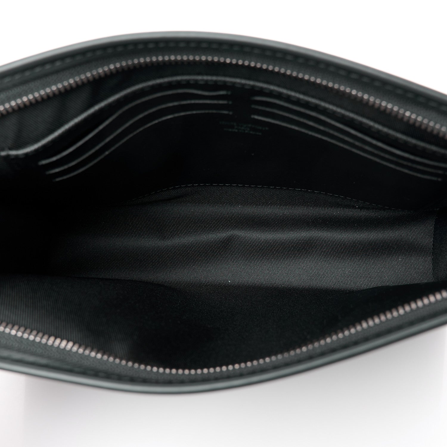 Monogram Eclipse Reverse Pochette Voyage MM