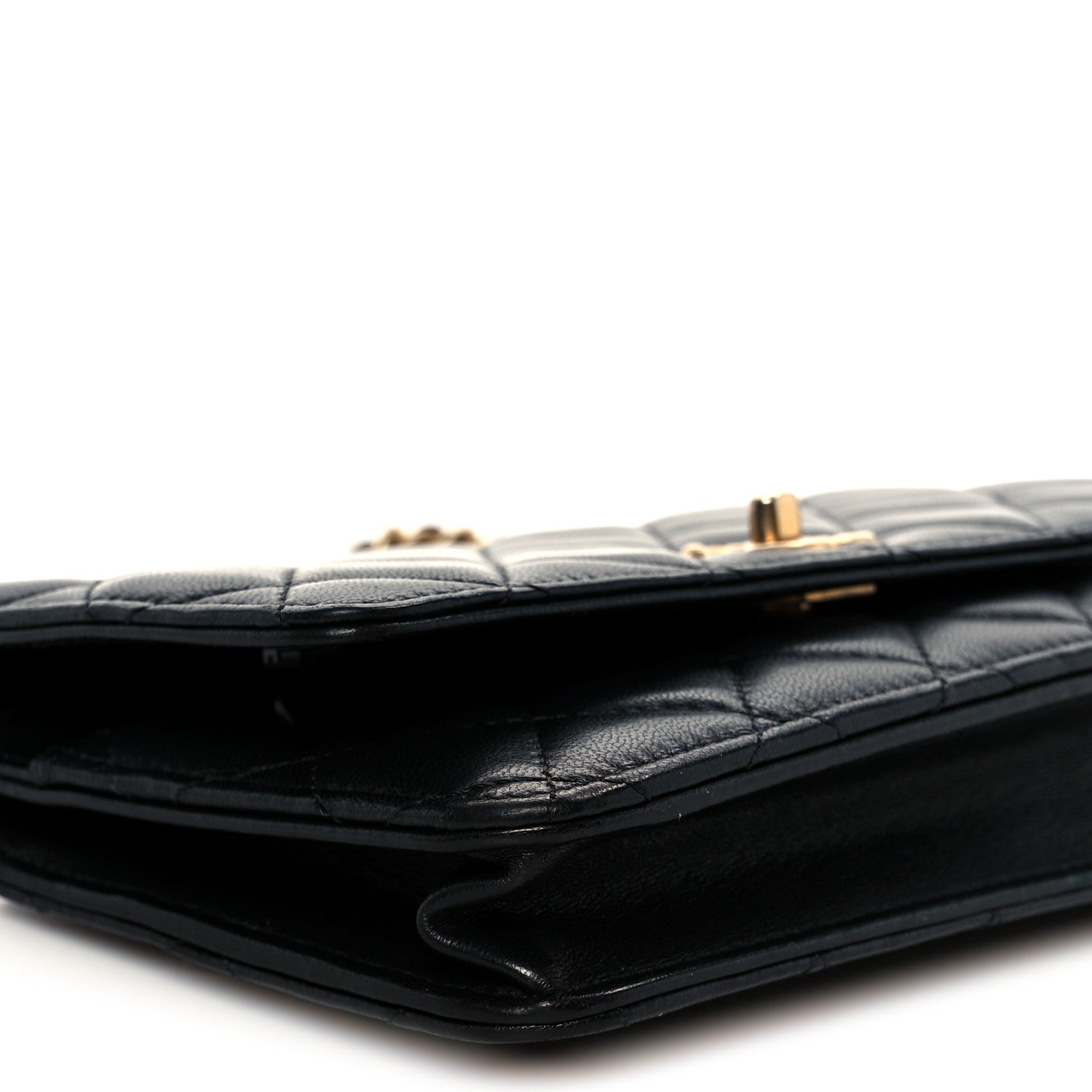 Lambskin Quilted CC Pearl Crush Wallet on Chain WOC Black