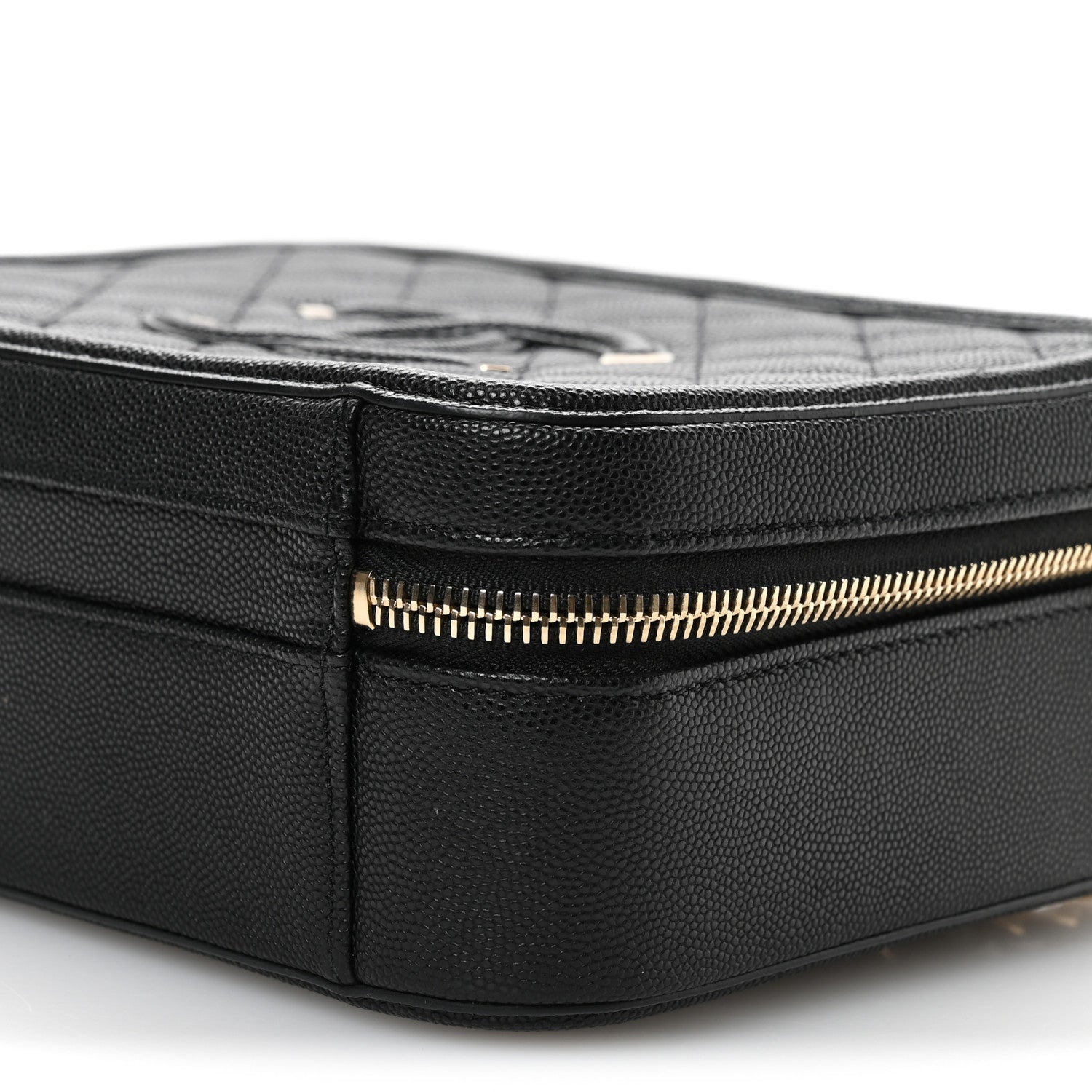 Caviar Quilted Medium CC Filigree Vanity Case Black