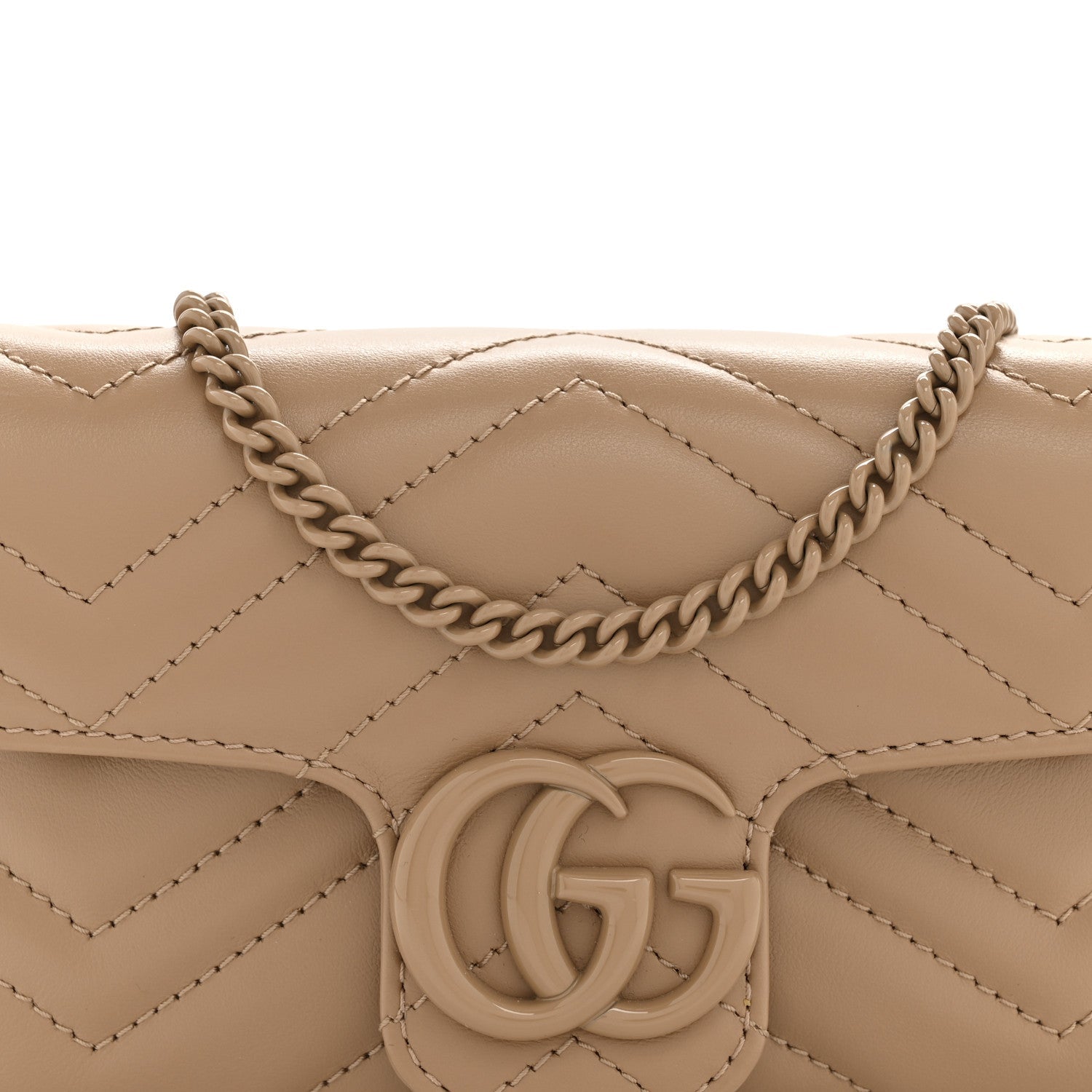 Calfskin Matelasse Monochrome Super Mini GG Marmont Shoulder Bag Camelia