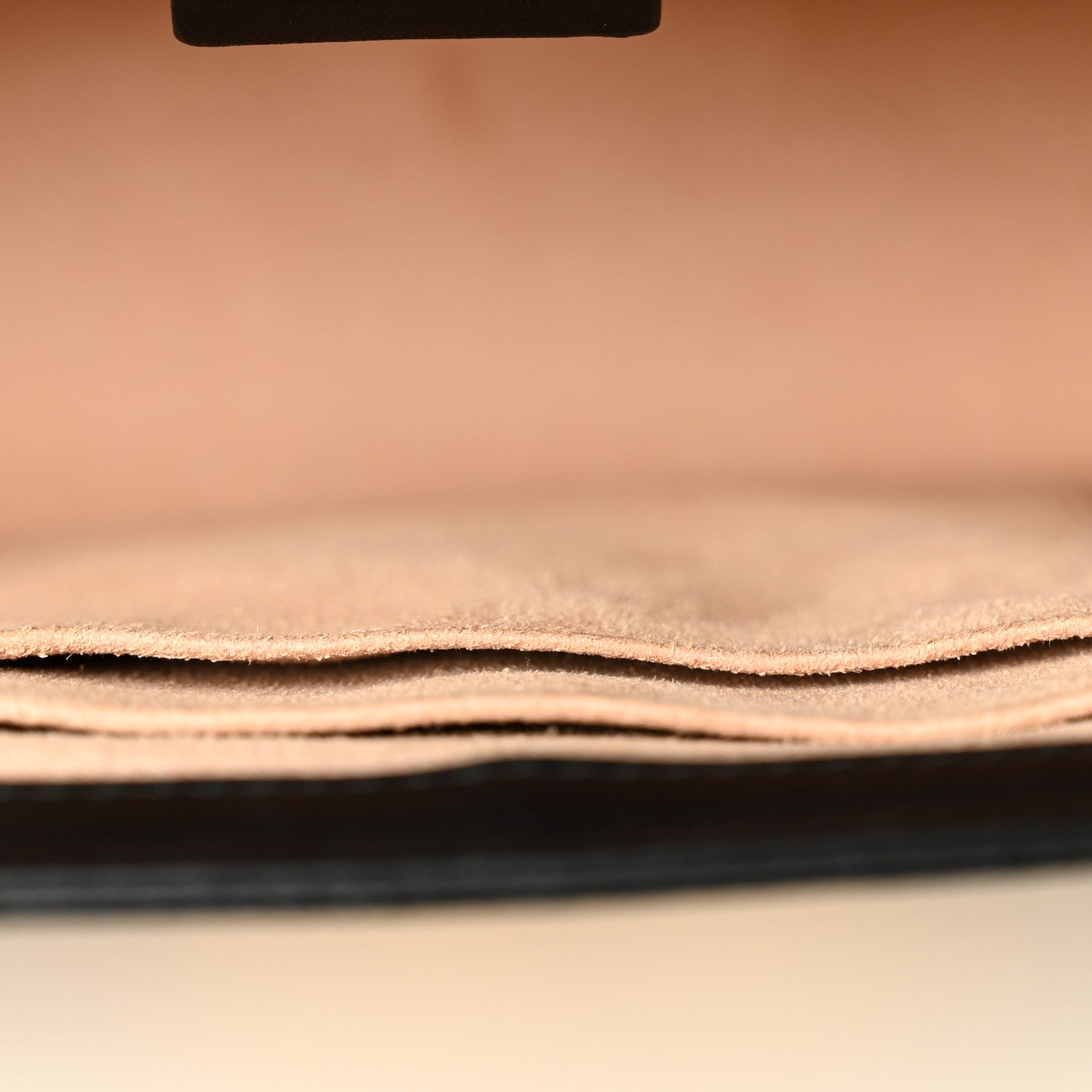 GG Supreme Monogram Bees Medium Padlock Shoulder Bag Beige Oro Black