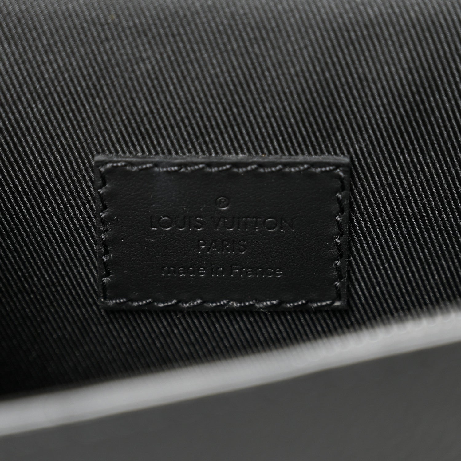 Calfskin Aerogram Fastline Wearable Wallet Black