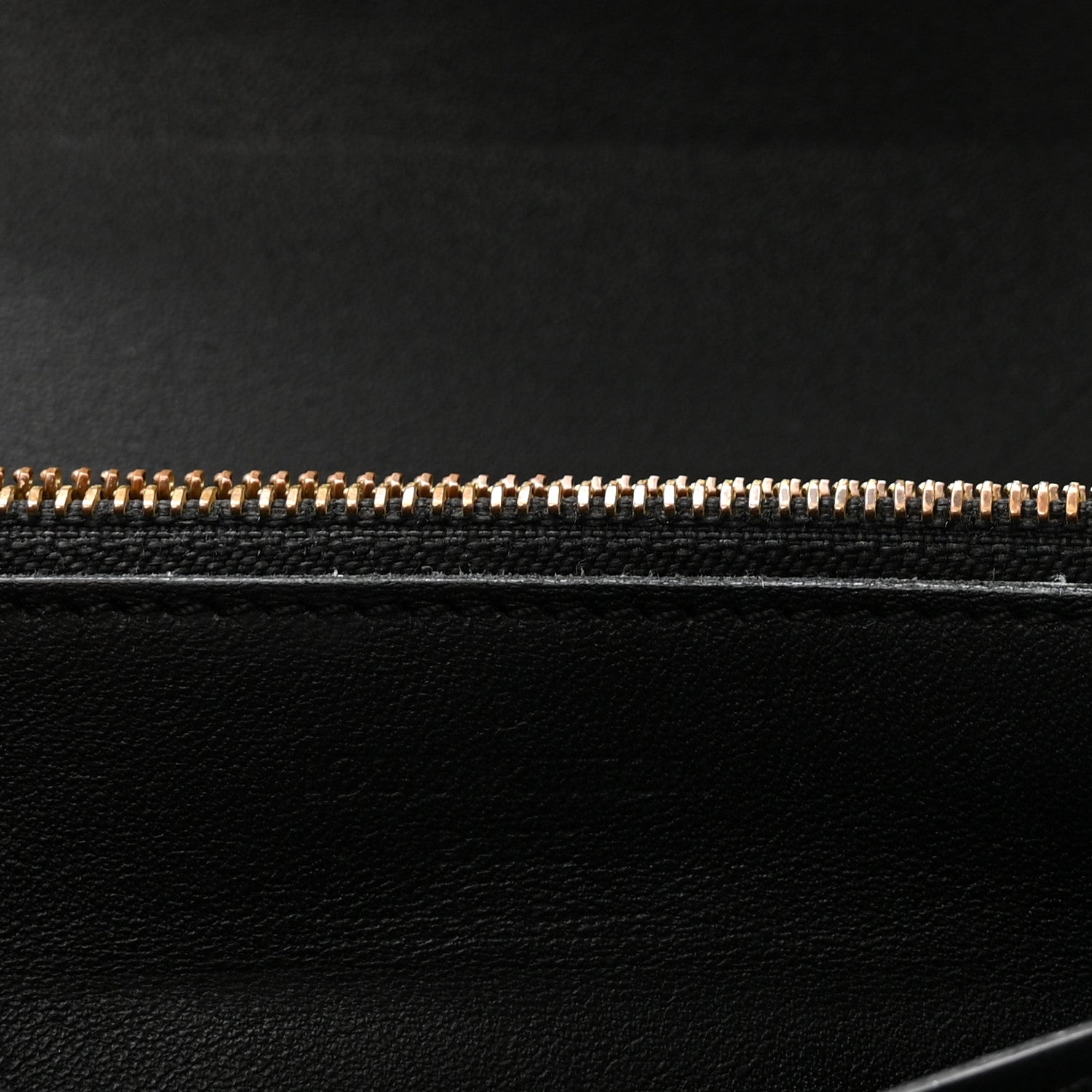 Monogram Cuir Plume Very Wallet Black