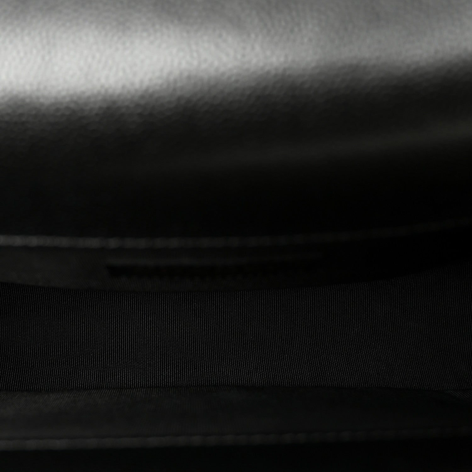 Caviar Quilted Medium Boy Flap Black