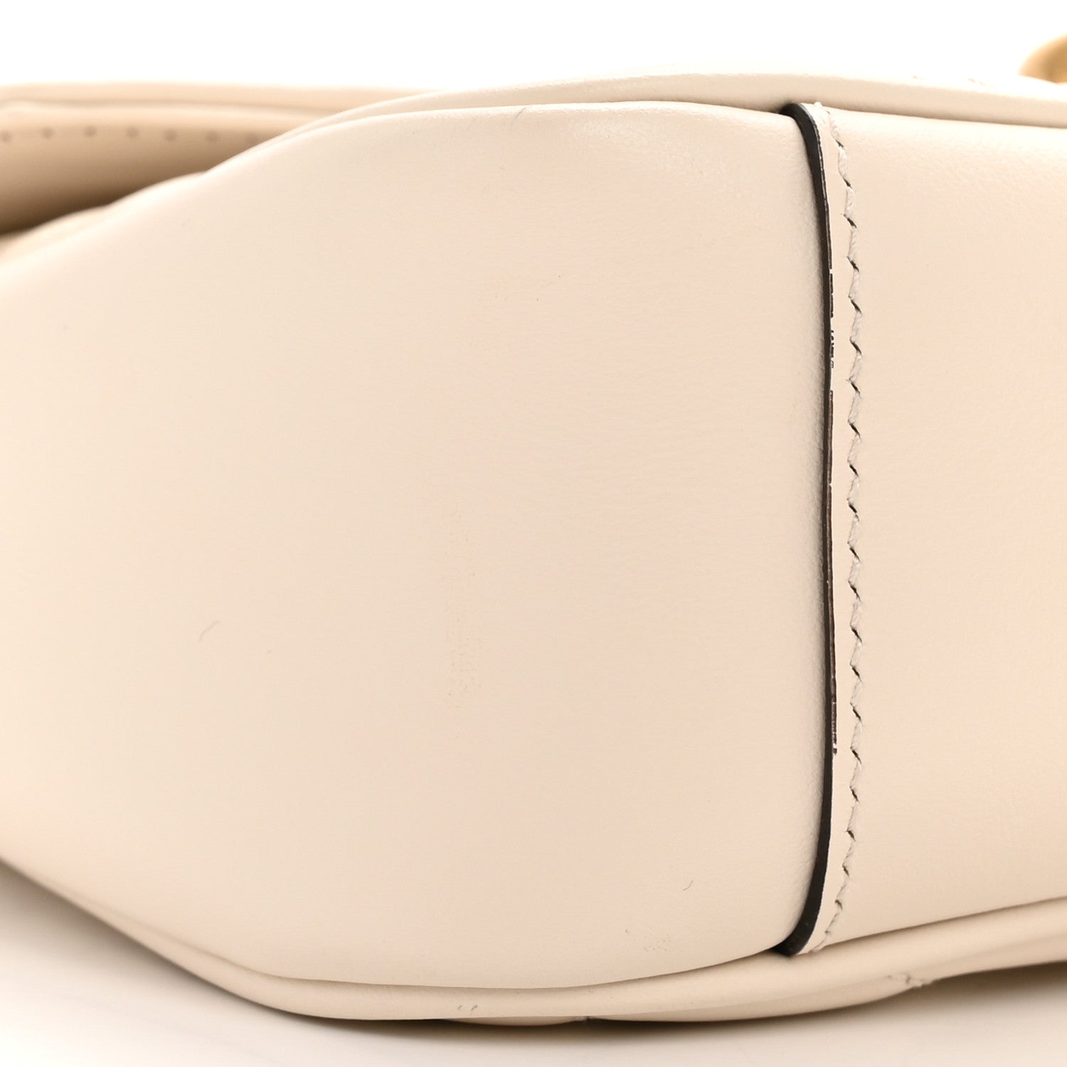 Calfskin Matelasse Small GG Marmont Shoulder Bag White