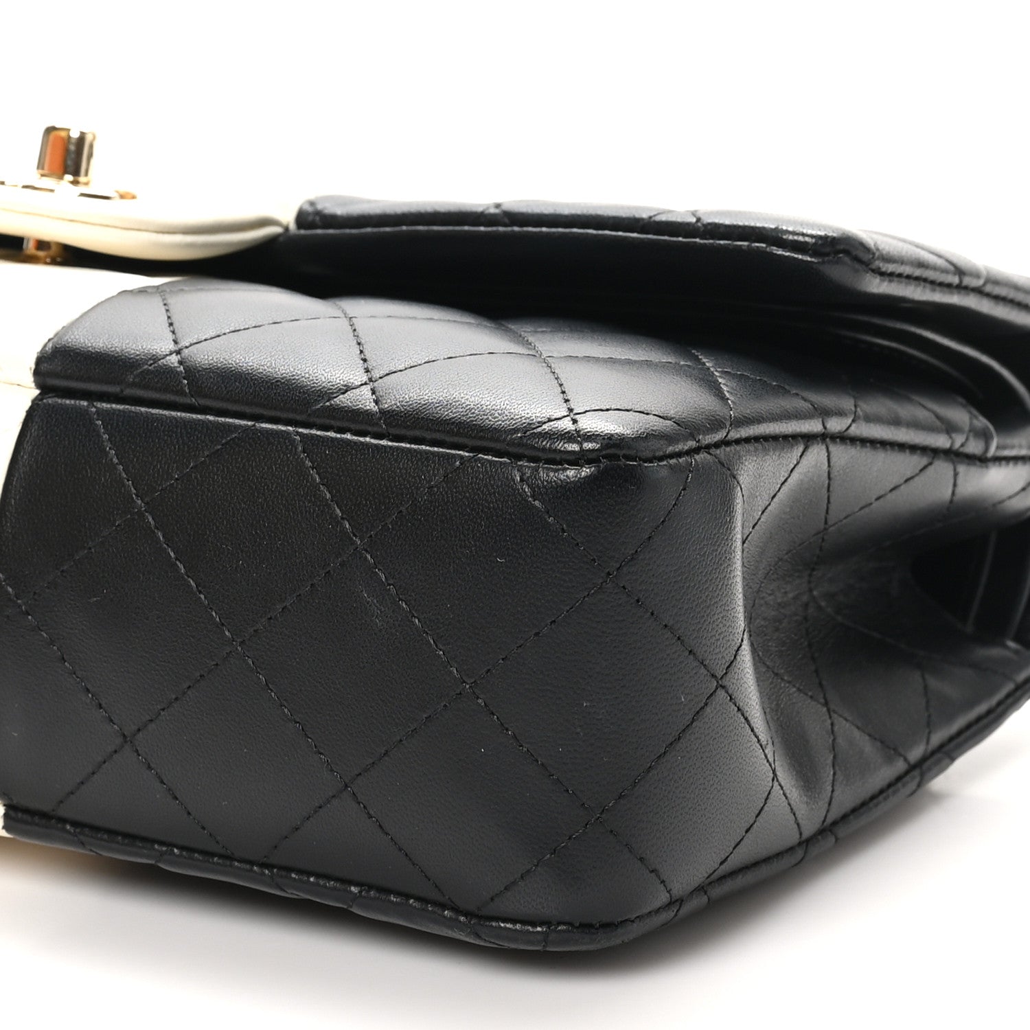 Lambskin Quilted Medium Double Flap Black White