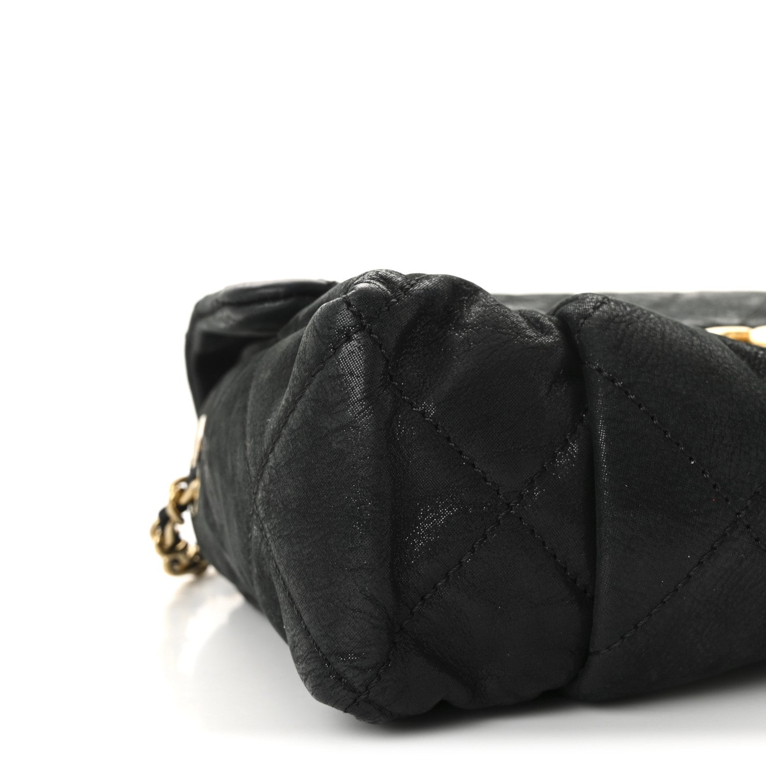 Iridescent Calfskin Quilted Small Chic Quilt Flap Black