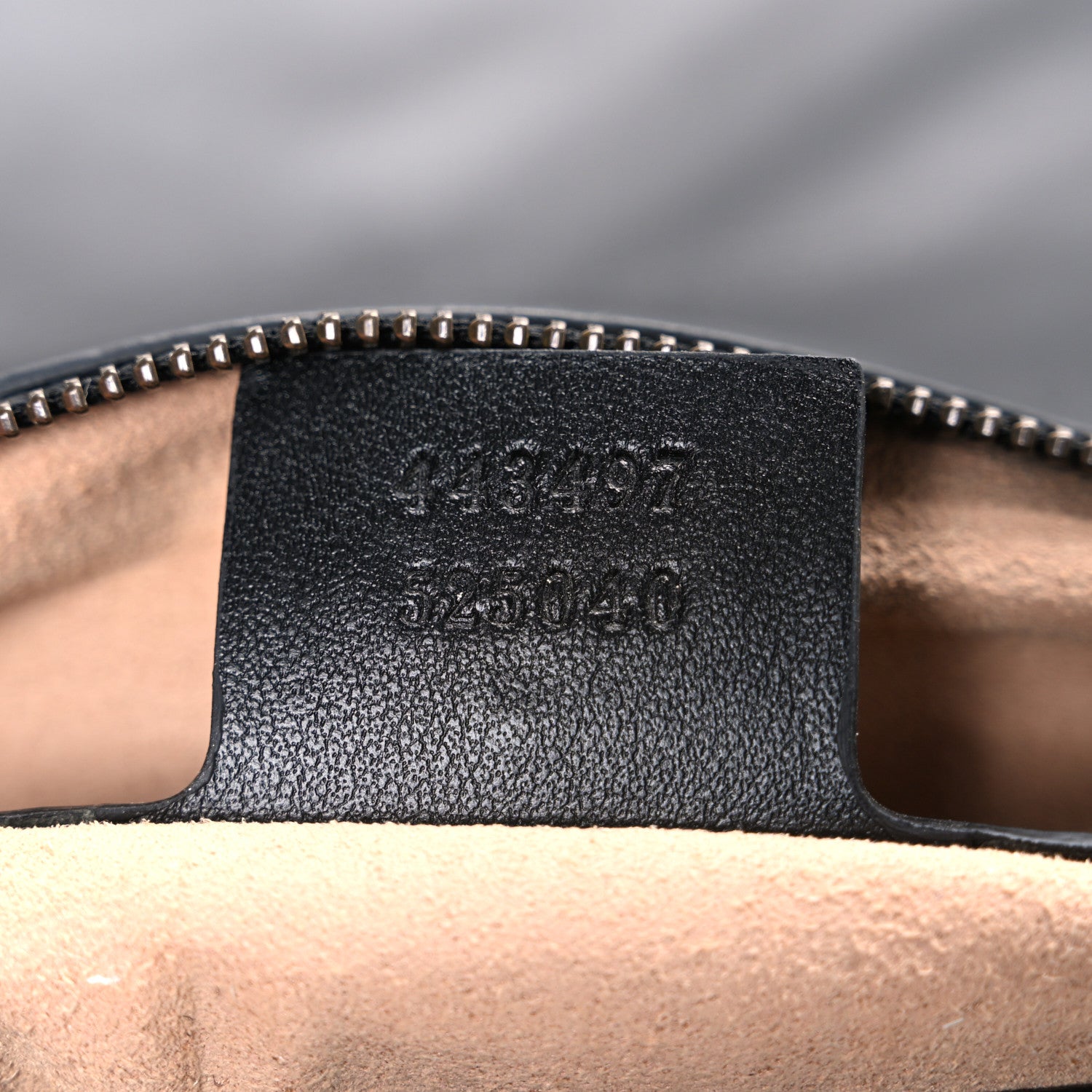 Calfskin Matelasse Small GG Marmont Shoulder Bag Black