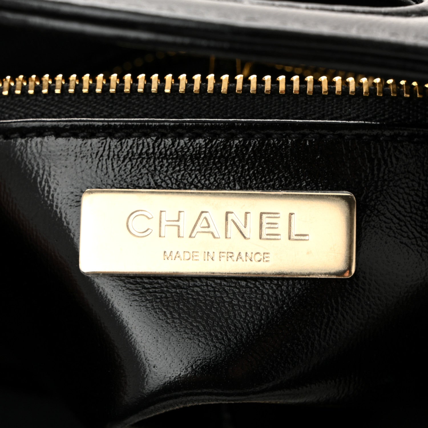 Shiny Crumpled Calfskin Quilted Mini 31 Shopping Bag Black