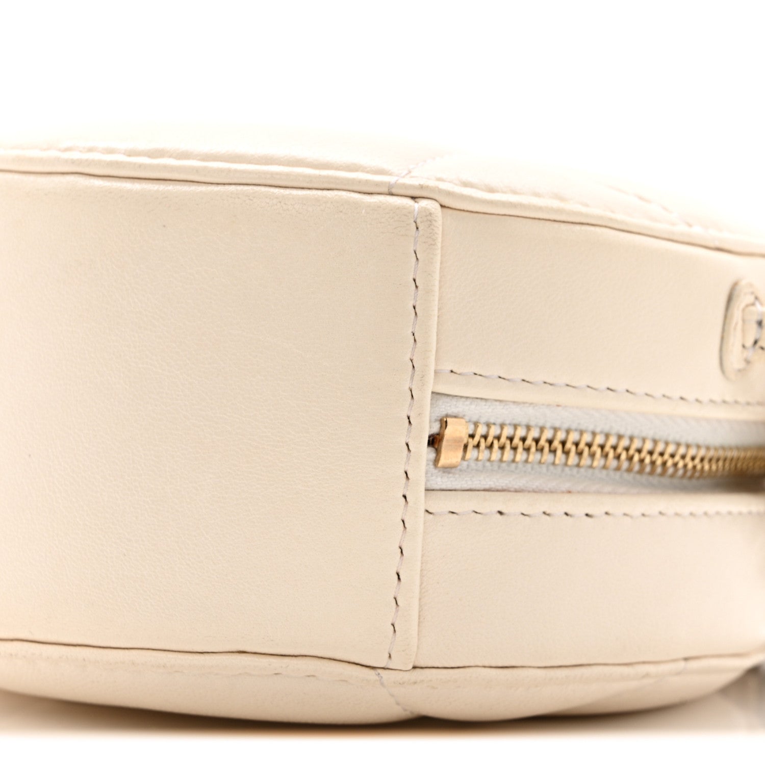 Lambskin Quilted Chanel 19 Round Clutch With Chain White