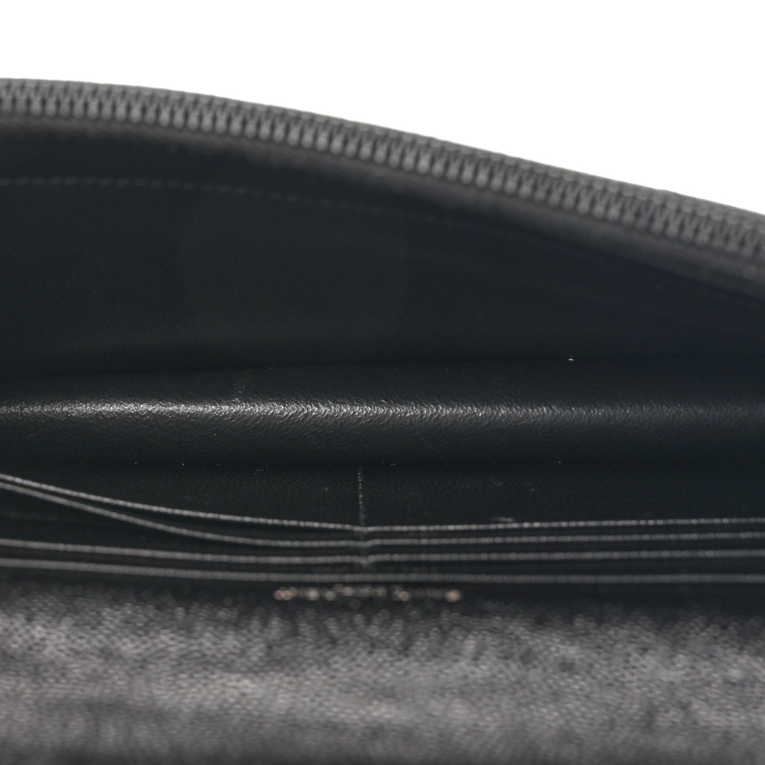 Grain De Poudre Matelasse Chevron Monogram Monochrome Envelope Chain Wallet Black