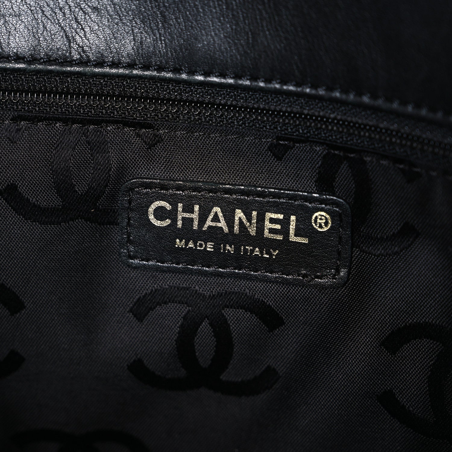 Calfskin Contrast Stitch Surpique Tote Black