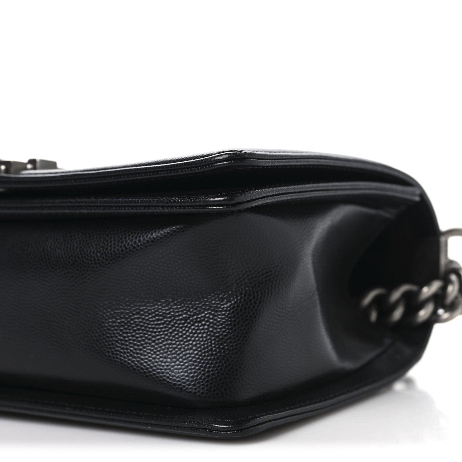 Caviar Quilted Medium Boy Flap Black
