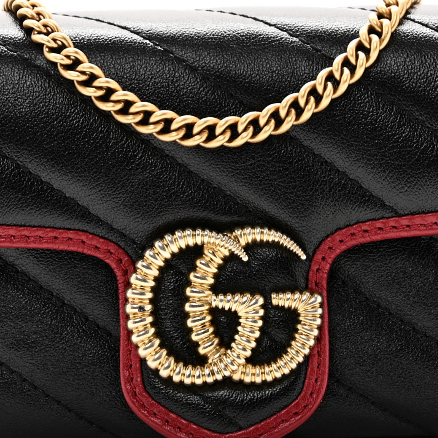 Vintage Effect Calfskin Matelasse Diagonal Super Mini Torchon GG Marmont Shoulder Bag Black Romantic Cherry