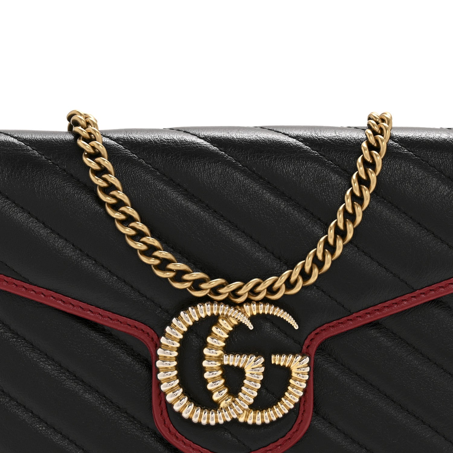 Vintage Effect Calfskin Matelasse Diagonal Torchon GG Marmont Chain Wallet Black Romantic Cherry