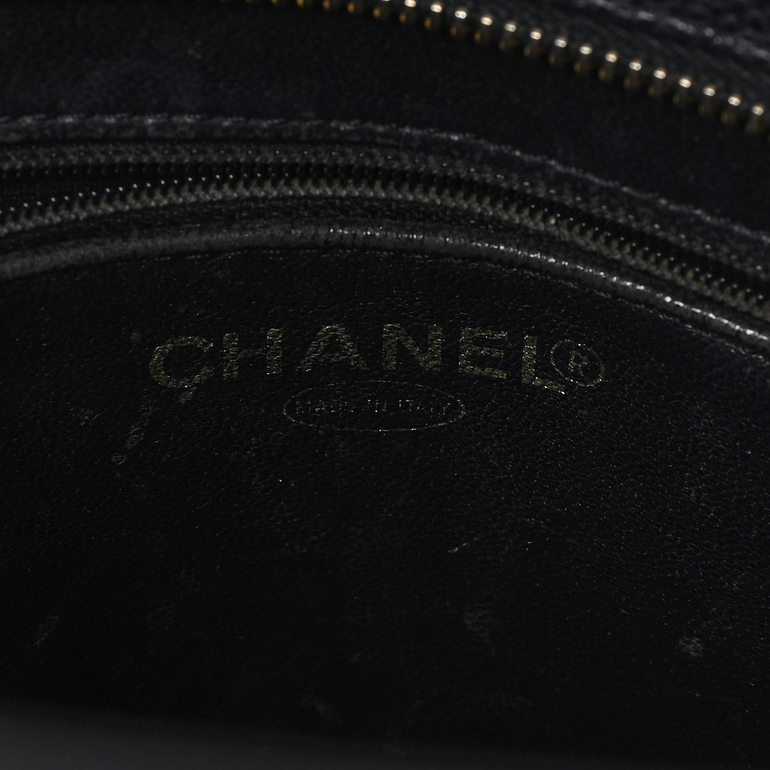 Caviar Quilted Medallion Tote Black